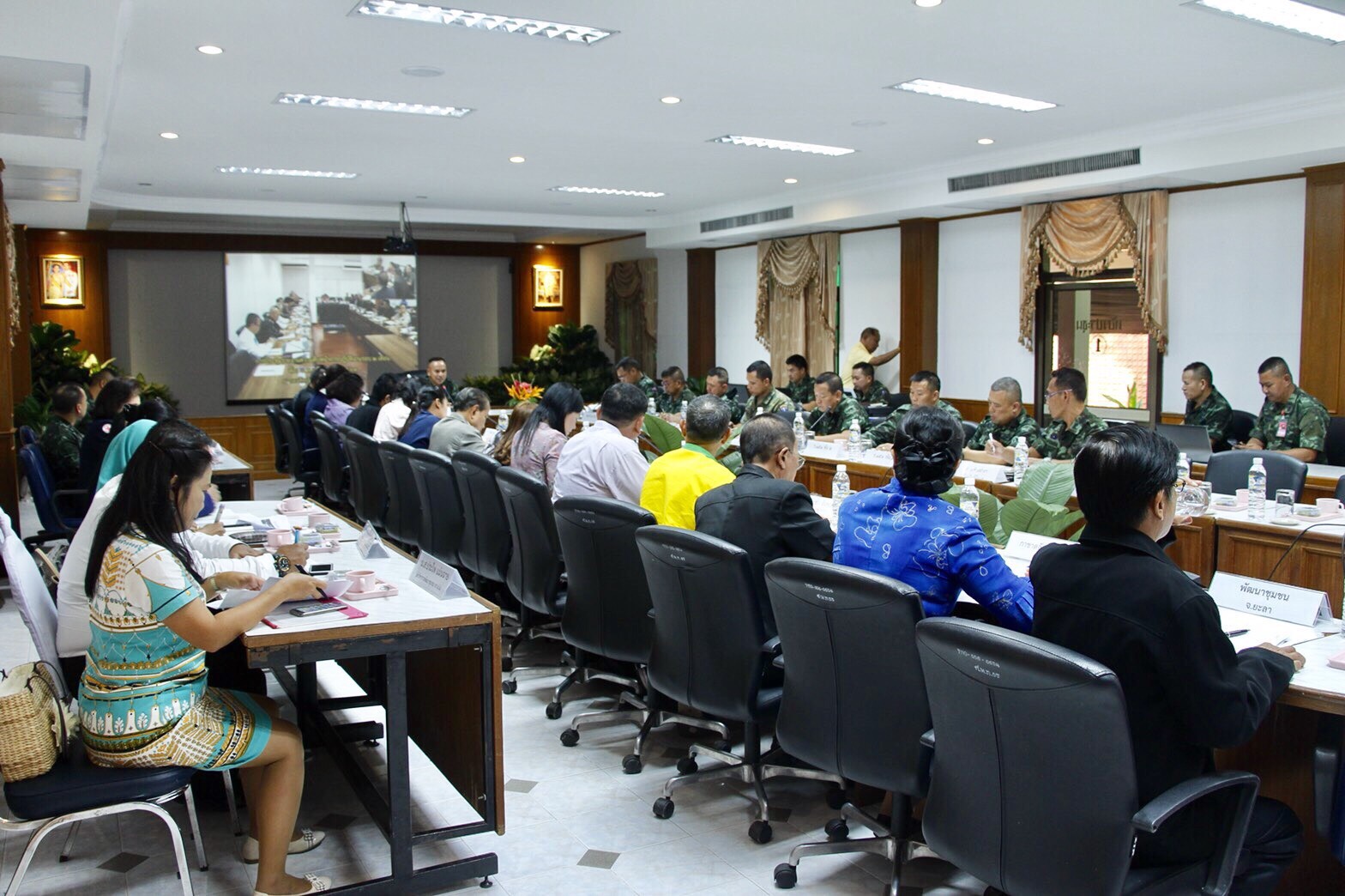 การดำเนินงานศูนย์ศิลปาชีพในจังหวัดชายแดนใต้