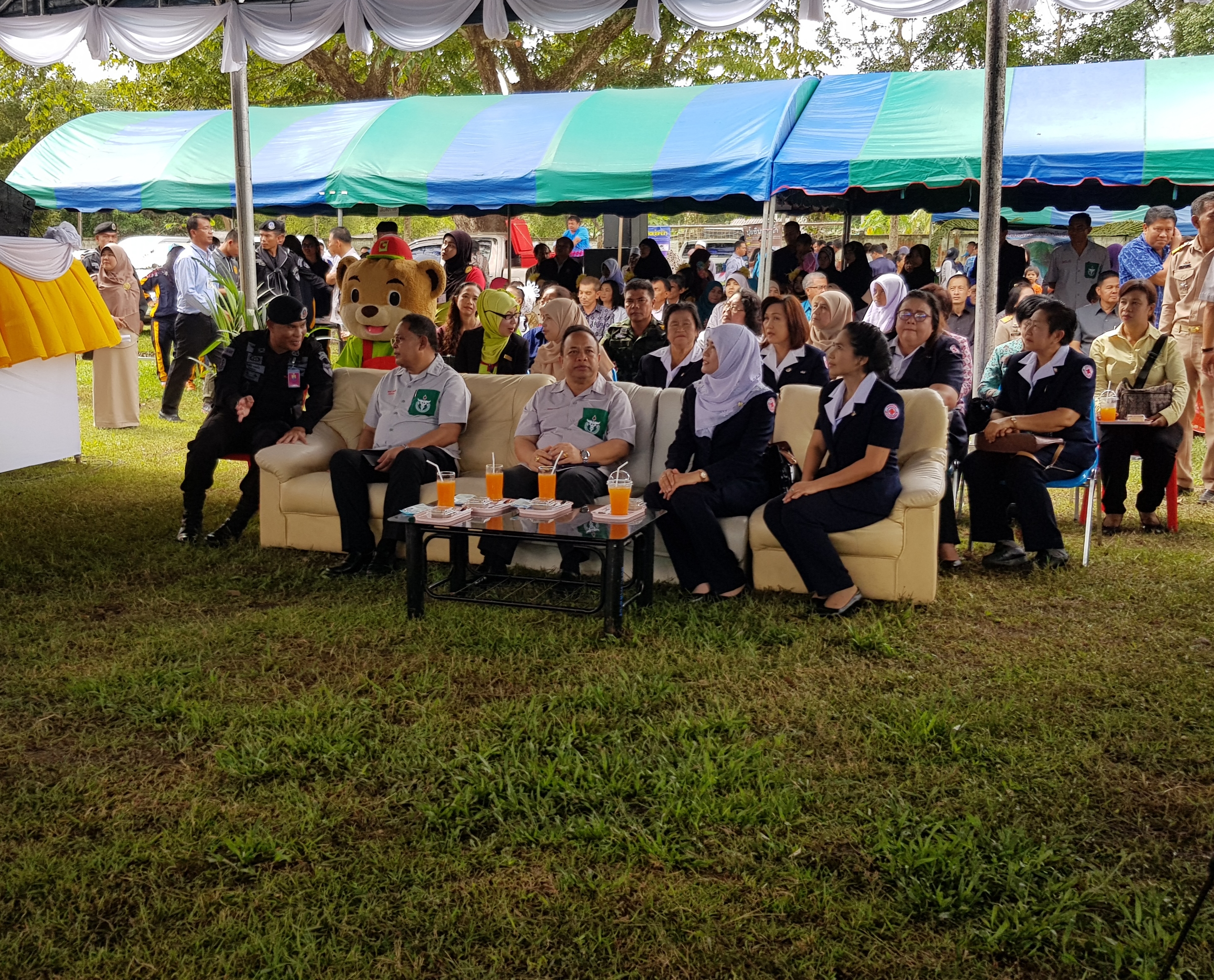 สพจ.ปน.ร่วมกับ สพอ.ยะหริ่ง ร่วมกิจกรรมโครงการจังหวัดเคลื่อนที่อำเภอยะหริ่ง จังหวัดปัตตานี 