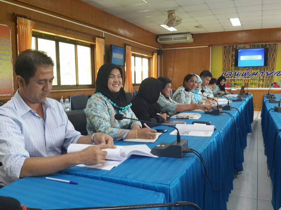 นางสาวสุนีย์ นวจินดาพันธุ์ รักษาการในตำแหน่ง หัวหน้ากลุ่มงานยุทธศาสตร์การพัฒนาชุมชน พร้อมด้วย นางสาวพนิดา เล๊าะนะ นักวิชาการพัฒนาชุมชนชำนาญการ กลุ่มงานยุทธศาสตร์การพัฒนาชุมชน และ นายภีรวัฒน์ จันทร์ดิษฐ์วงศ์ นักวิชาการพัฒนาชุมชนชำนาญการ กลุ่มงานส่งเสริมการพัฒนาชุมชน นิเทศงานในพื้นที่อำเภอมายอและอำเภอยะรังโดยมีทีมงานฯ