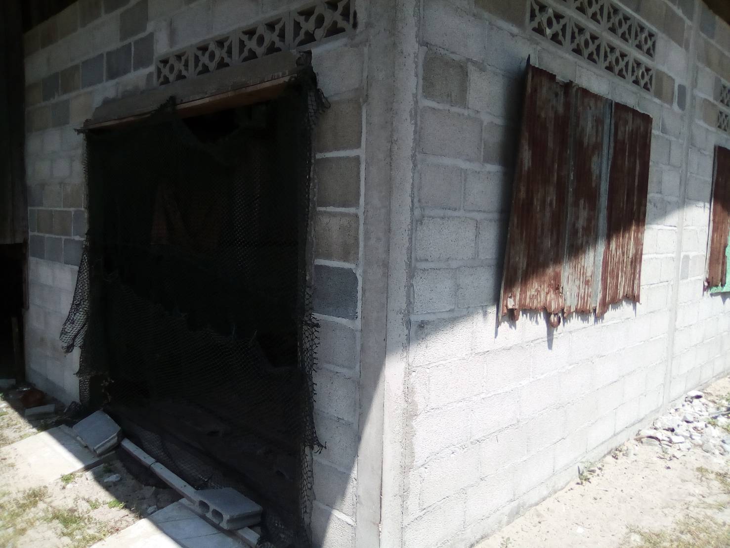 พัฒนากร ต.บางเก่า อ.สายบุรี ปัตตานี ลงพื้นที่เยี่ยมเยียนครัวเรือนตกเกณฑ์ จปฐ.ปี 60