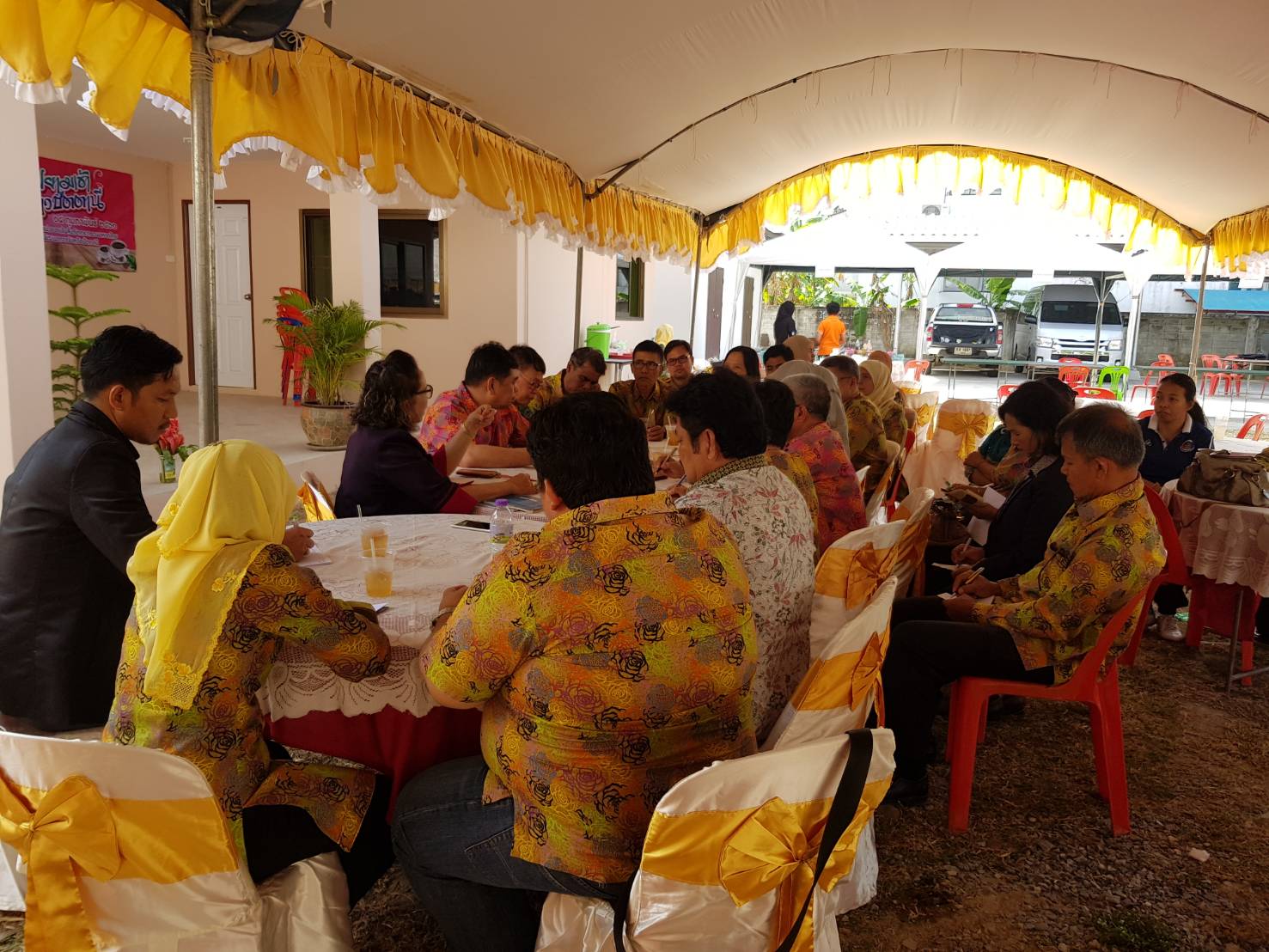 พช.ปัตตานี ร่วมต้อนรับ นางปราณี รัตนประยูร ผู้ตรวจราชการกรมการพัฒนาชุน เขตตรวจที่ 8 ประชุมติดตามผลการปฏิบัติงานและโครงการ