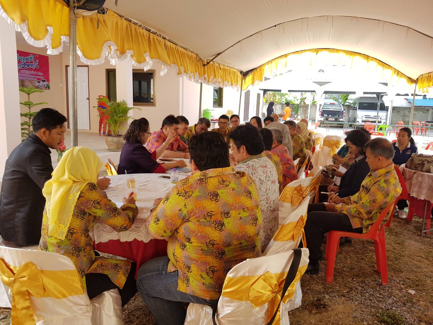 พช.ปัตตานี ร่วมต้อนรับ นางปราณี รัตนประยูร ผู้ตรวจราชการกรมการพัฒนาชุน เขตตรวจที่ 8 ประชุมติดตามผลการปฏิบัติงานและโครงการ