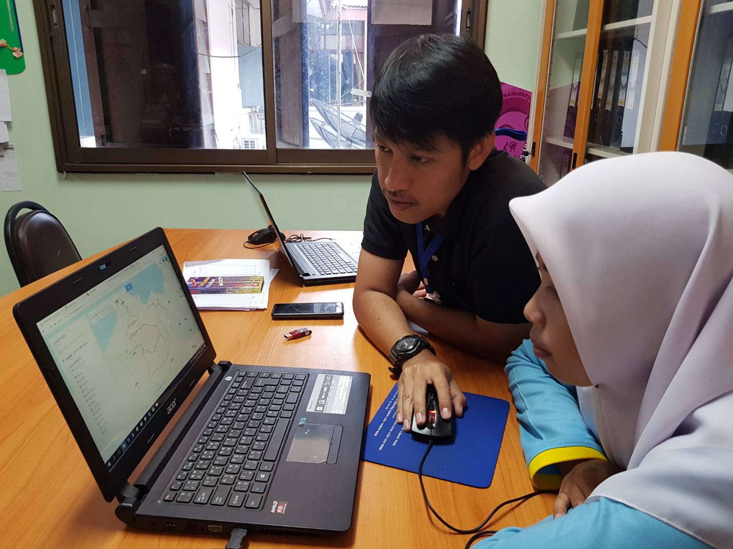 สำนักงานพัฒนาชุมชนจังหวัดปัตตานี โดย นายรอสดี จะปะกิยา นักวิชาการพัฒนาชุมชนชำนาญการ เป็นวิทยากรให้ความรู้แก่บุคลากรและเจ้าหน้าที่ ฯ