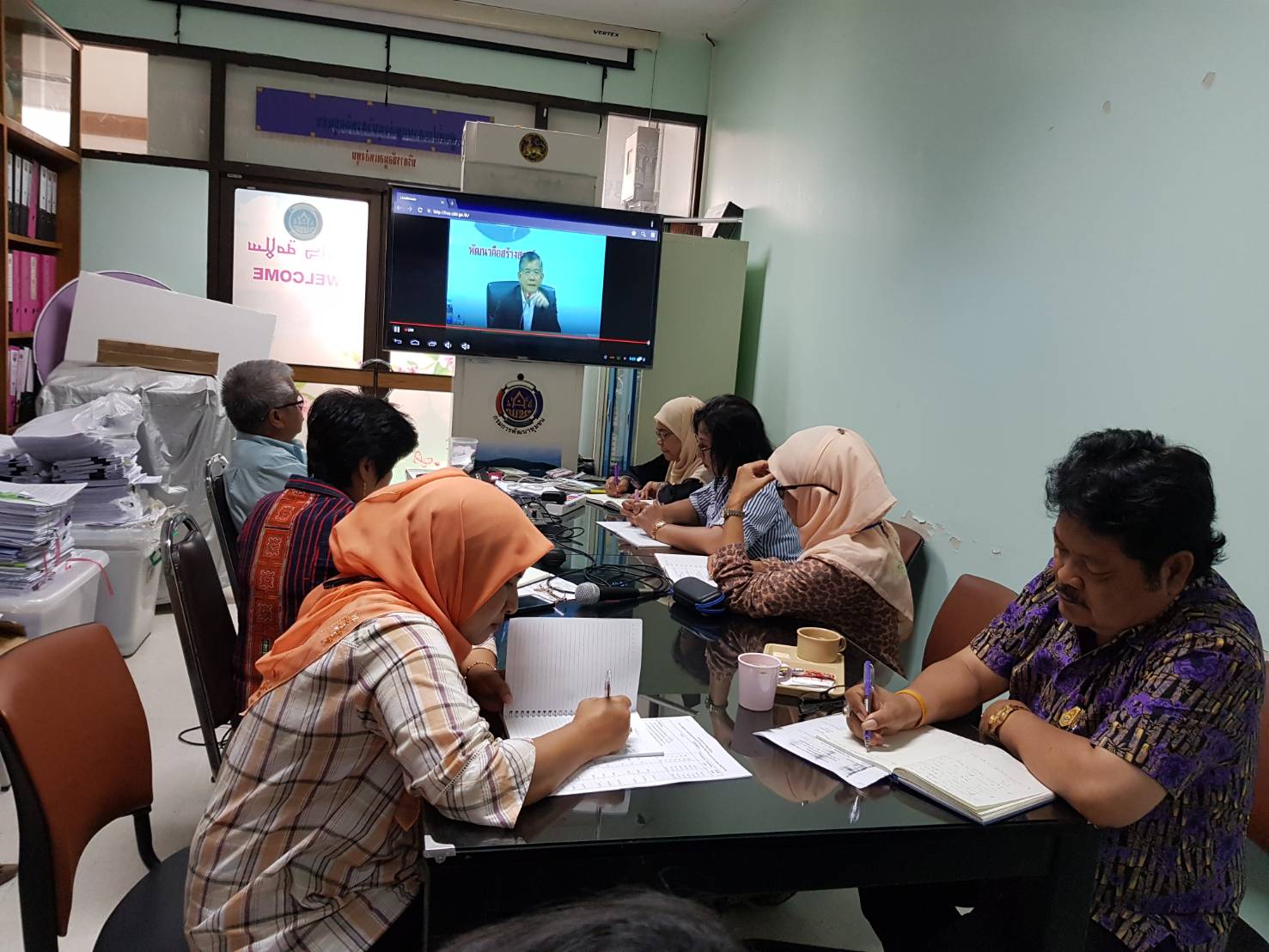 รับฟังการประชุมกรมการพัฒนาชุมชน ครั้งที่ 2/2561 ผ่านระบบคอนเฟอร์เรนซ์