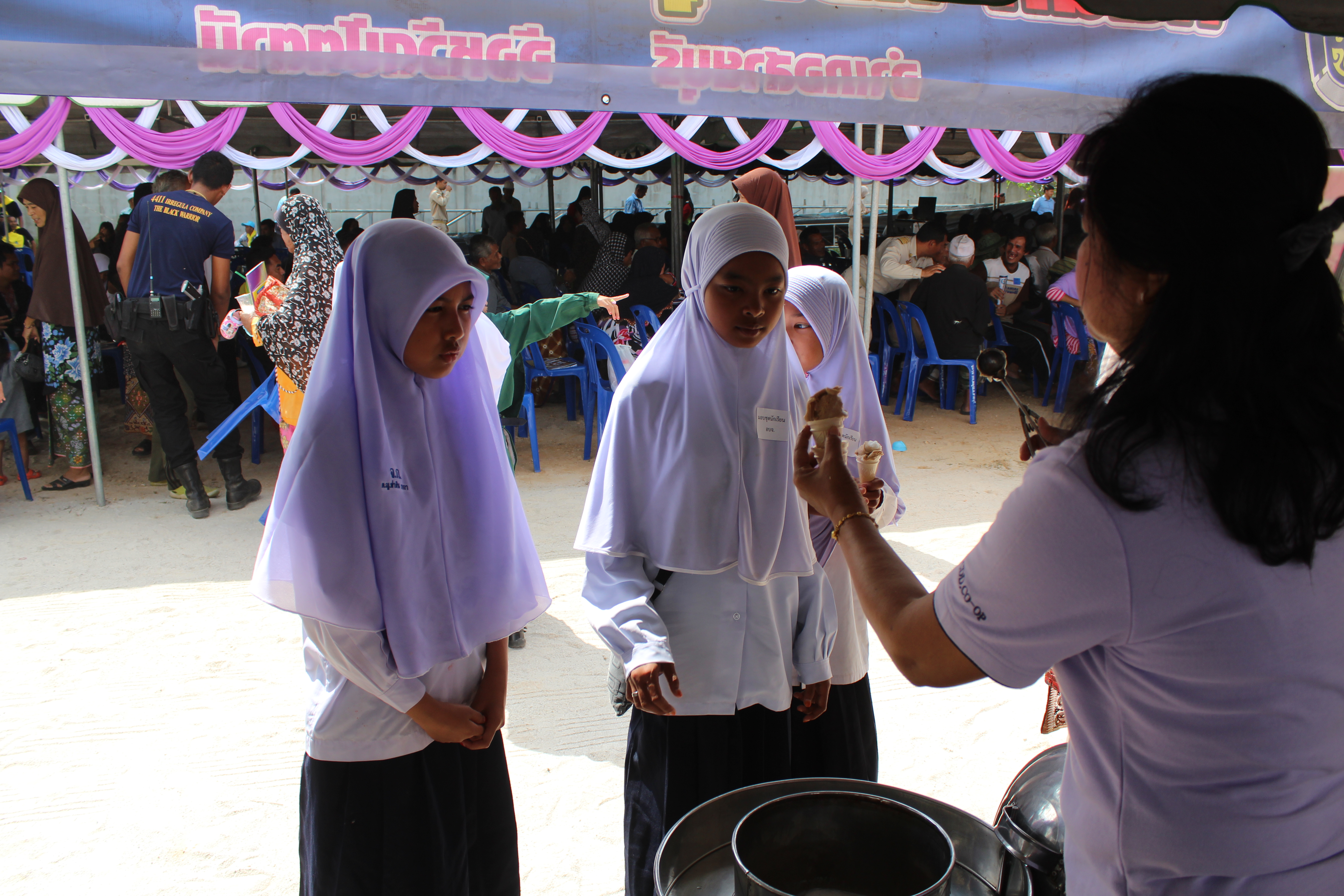 พช.ปัตตานี ร่วมกิจกรรมโครงการจังหวัดเคลื่อนที่ ณ อำเภอสายบุรี จังหวัดปัตตานี