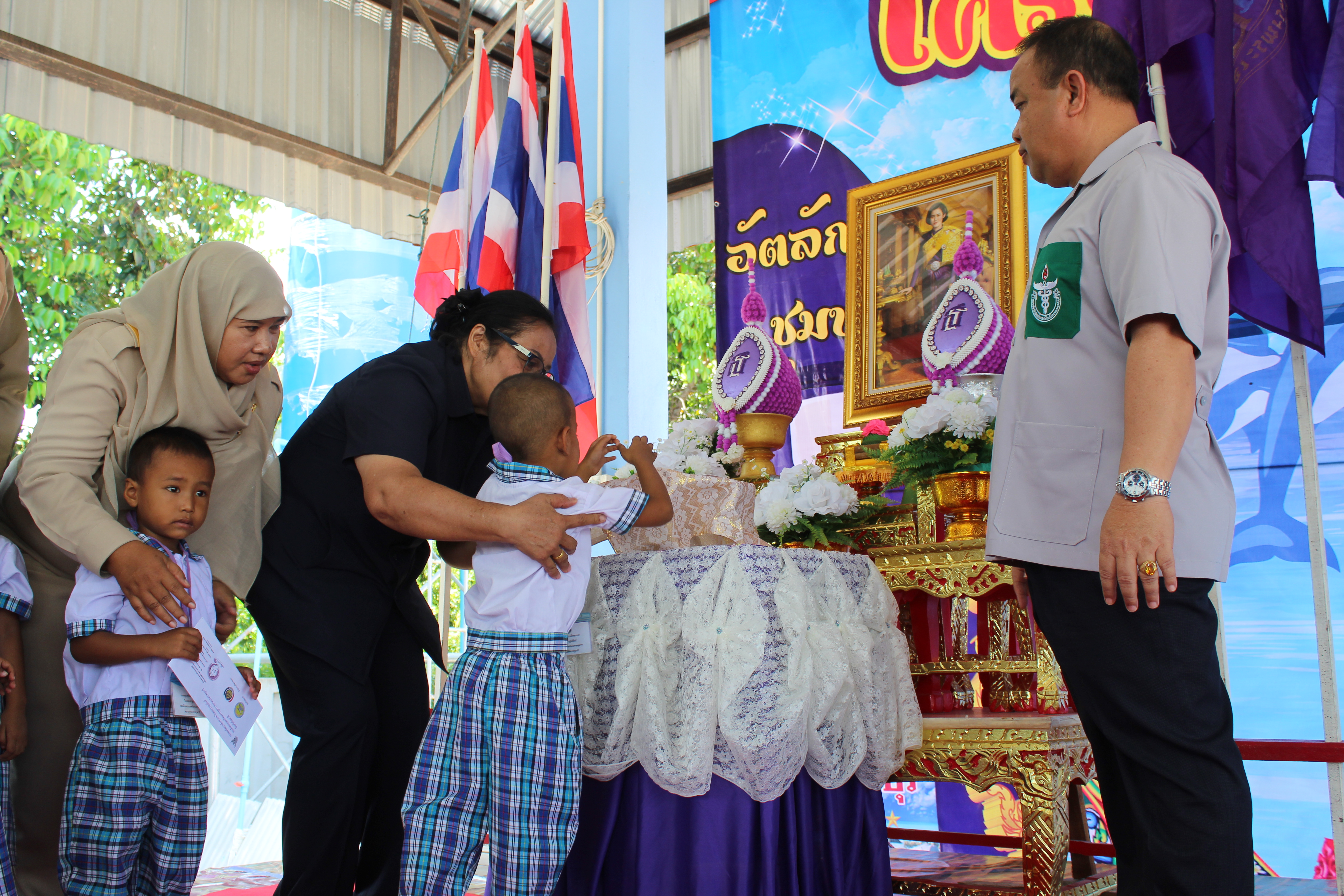 พช.ปัตตานี ร่วมกิจกรรมโครงการจังหวัดเคลื่อนที่ ณ อำเภอสายบุรี จังหวัดปัตตานี