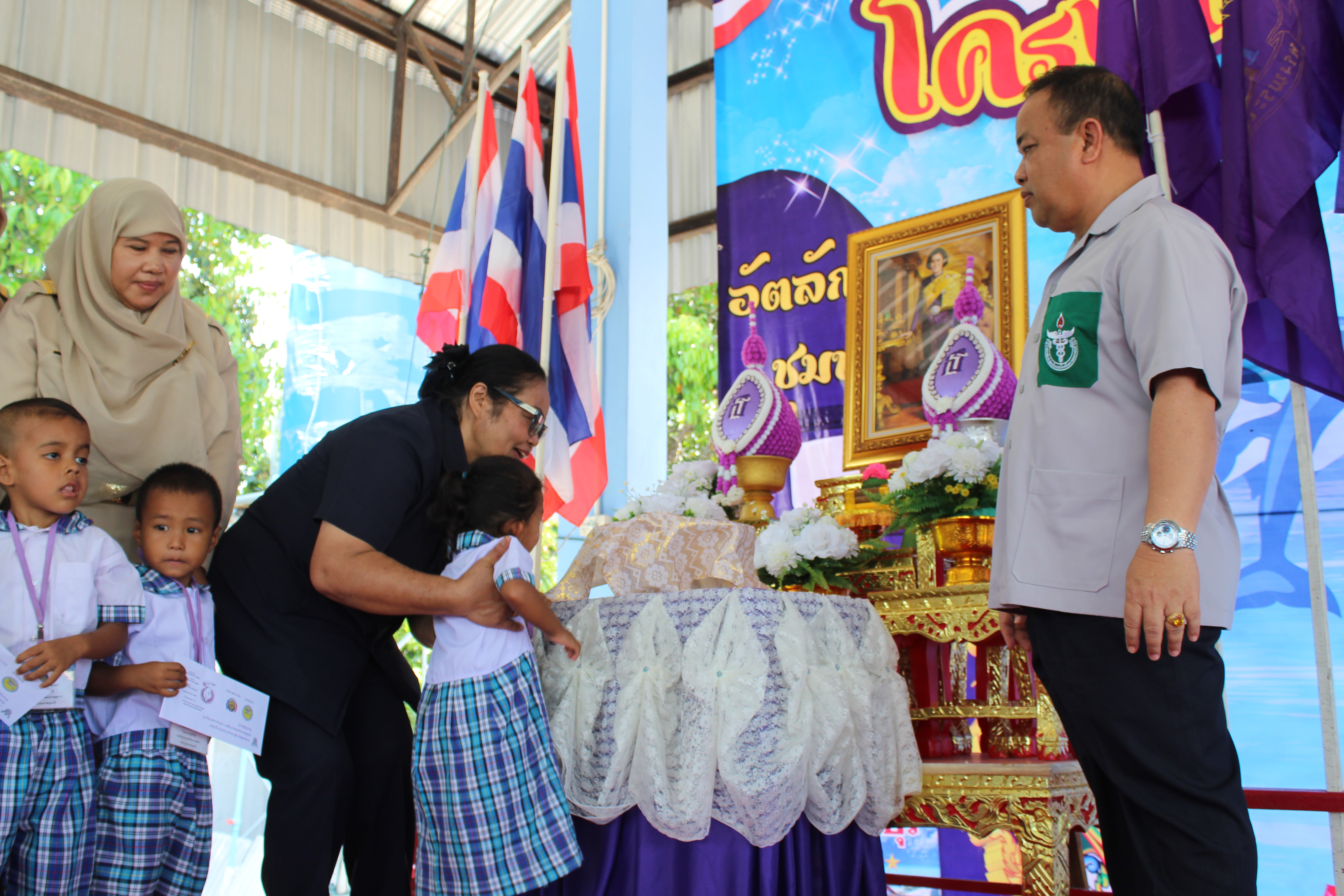 พช.ปัตตานี ร่วมกิจกรรมโครงการจังหวัดเคลื่อนที่ ณ อำเภอสายบุรี จังหวัดปัตตานี