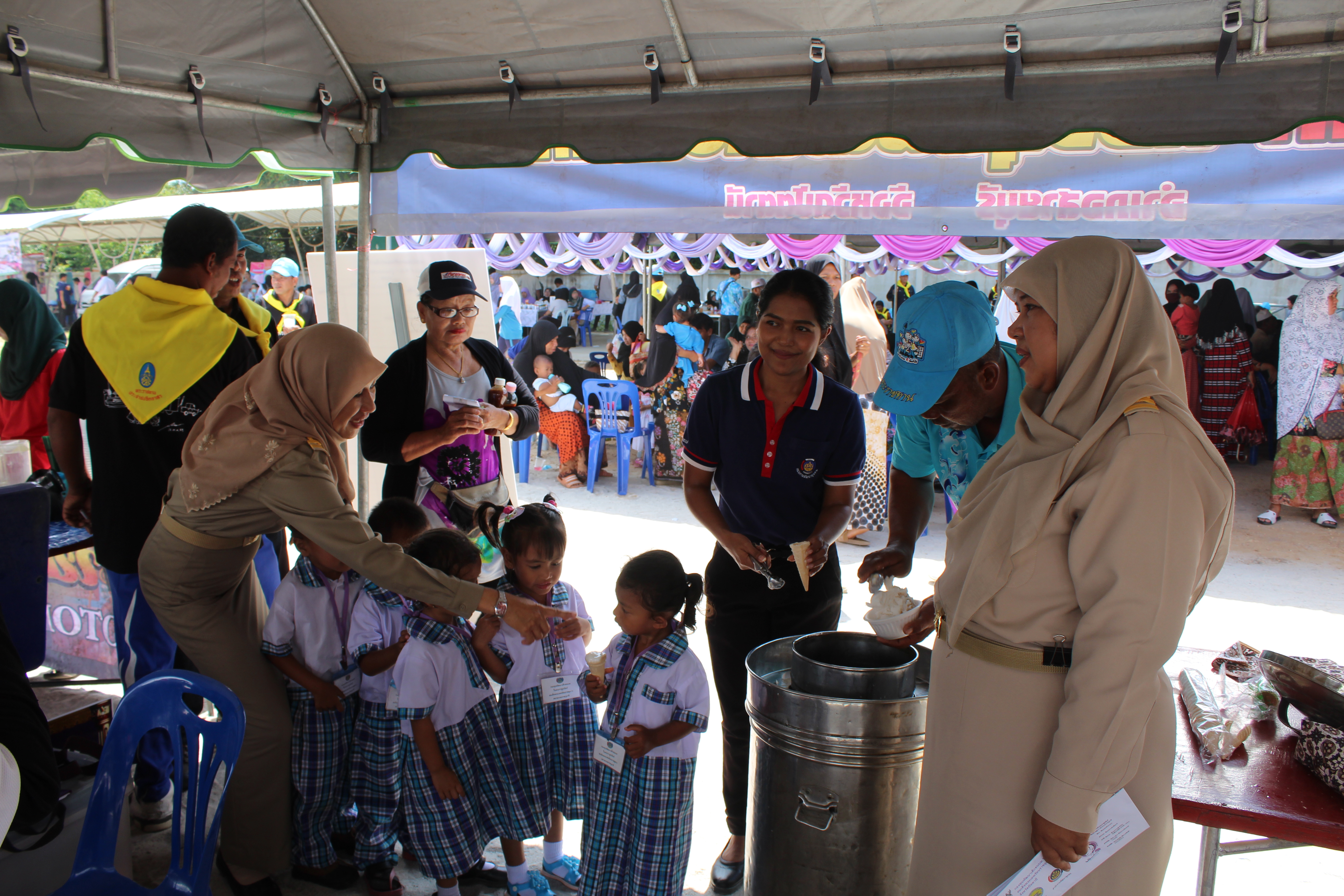 พช.ปัตตานี ร่วมกิจกรรมโครงการจังหวัดเคลื่อนที่ ณ อำเภอสายบุรี จังหวัดปัตตานี