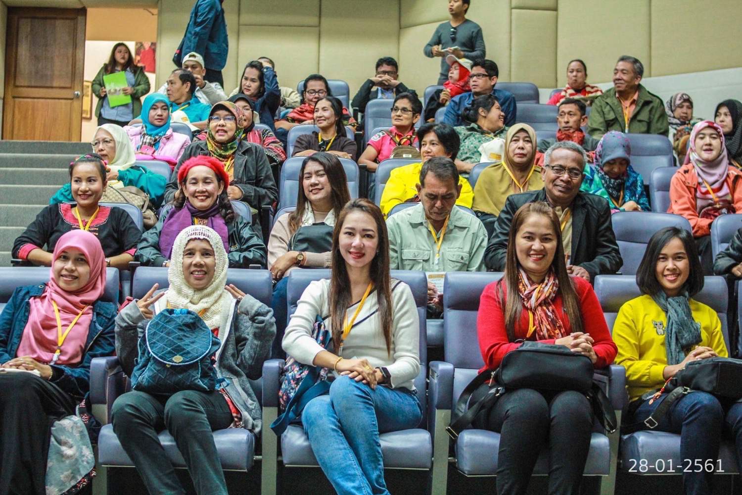 สำนักงานพัฒนาชุมชนจังหวัดปัตตานี โดย นางสาวพนิดา เล๊าะนะ นักวิชาการพัฒนาชุมชนชำนาญการ เข้าร่วมโครงการเสริมสร้างประสิทธิภาพและพัฒนาคุณภาพชีวิตของข้าราชการจังหวัดชายแดนภาคใต้ ประจำปี 2561 รุ่นที่ 2