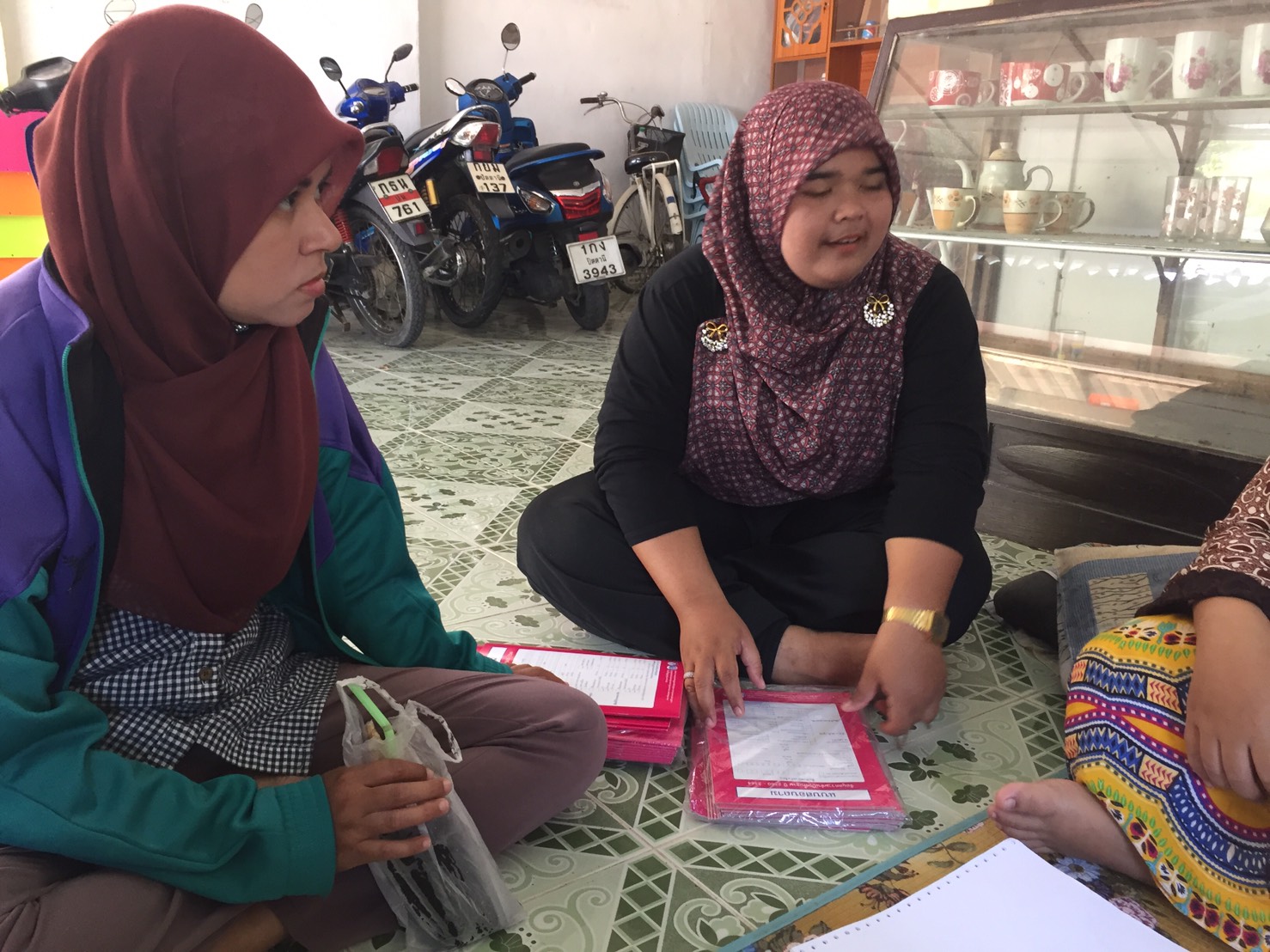 พัฒนากร ต.ปุโละปุโย อ.หนองจิก ปัตตานี ติดตามการจัดเก็บข้อมูล จปฐ. ปี 2561