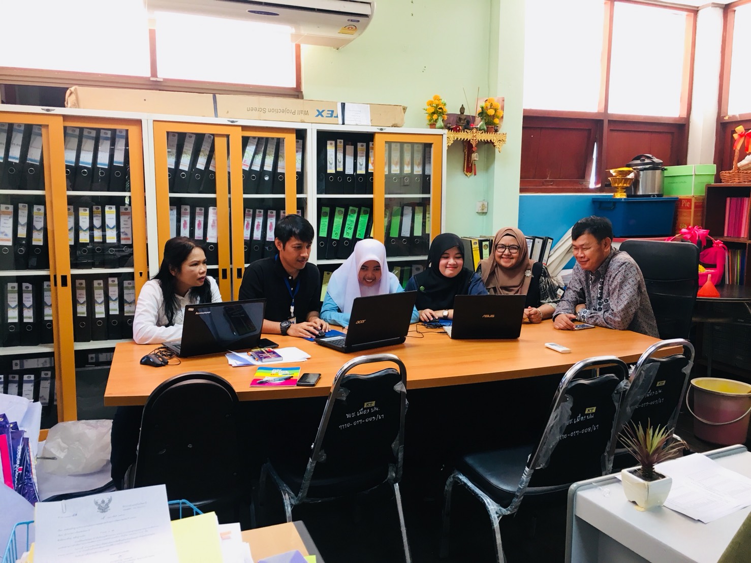 สำนักงานพัฒนาชุมชนจังหวัดปัตตานี โดย นายรอสดี จะปะกิยา นักวิชาการพัฒนาชุมชนชำนาญการ เป็นวิทยากรให้ความรู้แก่บุคลากรและเจ้าหน้าที่ ฯ