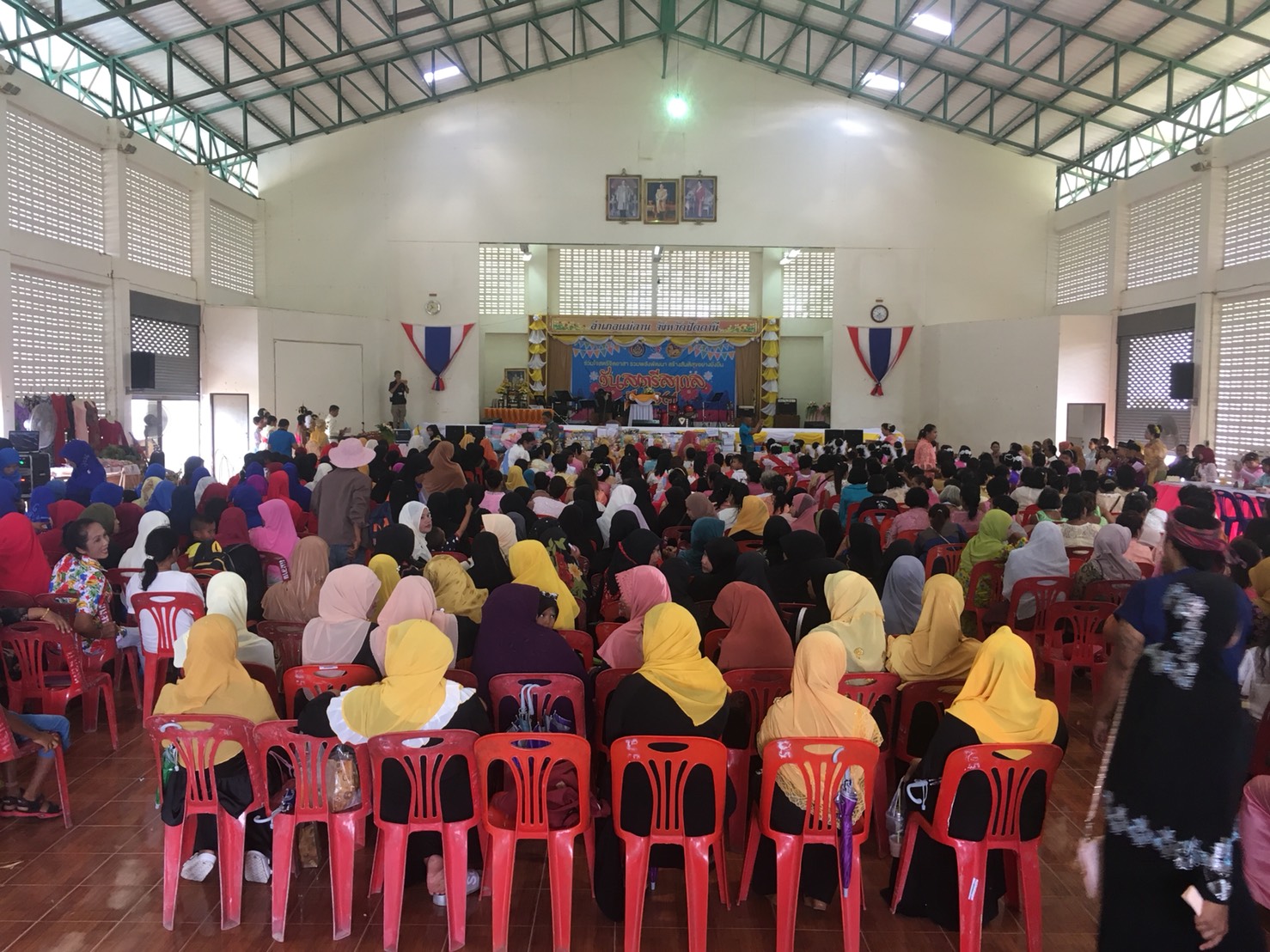 พช.ปัตตานี ร่วมงานกิจกรรมสตรีสากล ณ อำเภอแม่ลาน