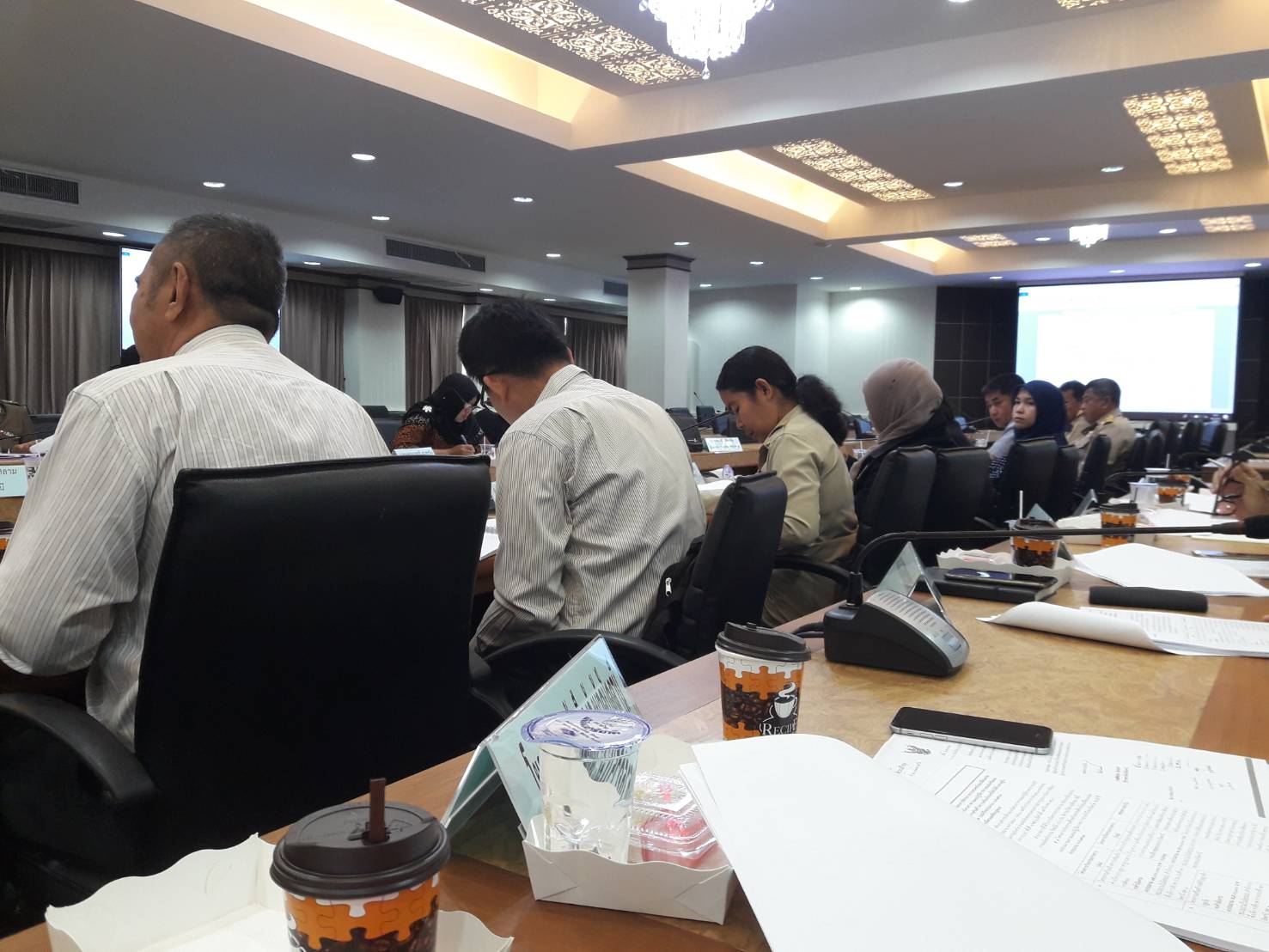 ประชุมเร่งรัดการเบิกจ่ายงบประมาณโครงการตามแผนปฏิบัติราชการประจำปีของจังหวัดและกลุ่มจังหวัด ประจำปีงบประมาณ พ.ศ.2561