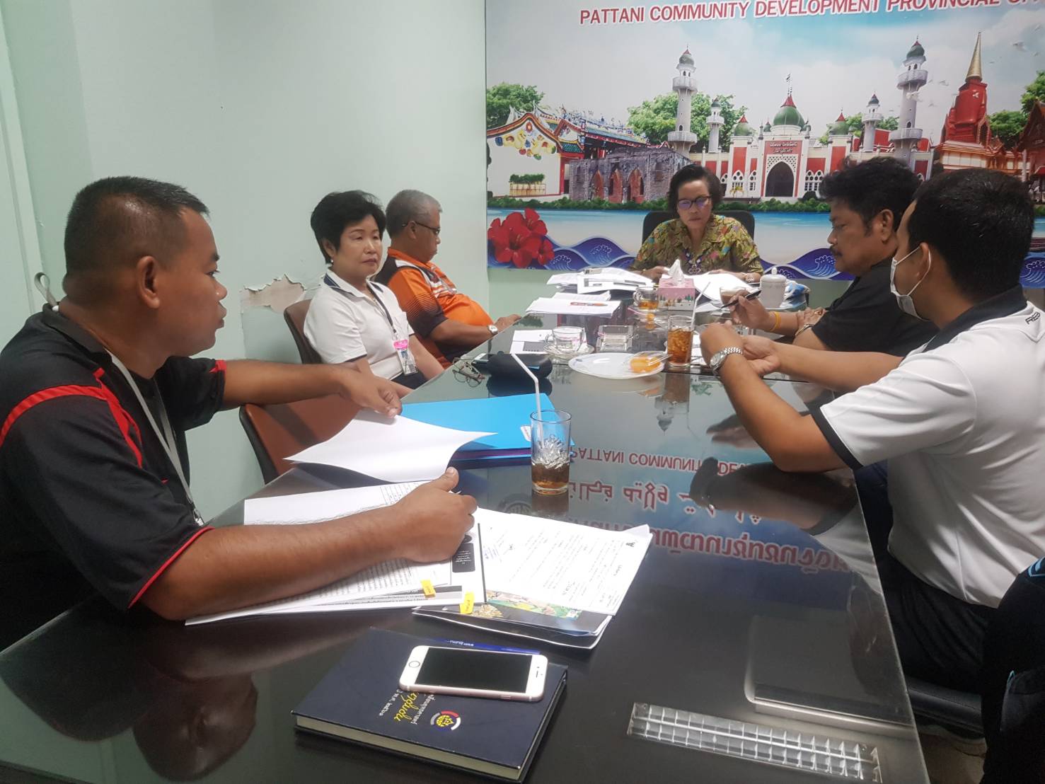 พช.ปัตตานี ร่วมต้อนรับ นางปราณี รัตนประยูร ผู้ตรวจราชการกรมการพัฒนาชุน เขตตรวจที่ 8 และเป็นประธานการประชุมติดตามติดตามผลการดำเนินงาน