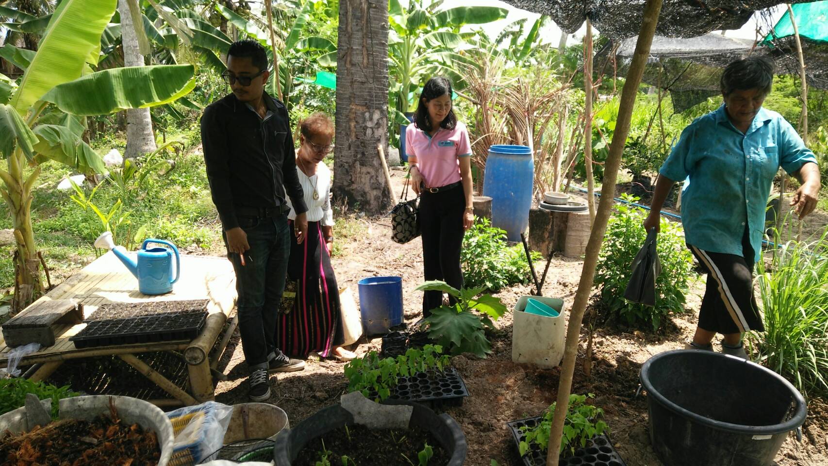 พช.ปัตตานี ร่วมต้อนรับ สำนักเสริมสร้างความเข้มแข็งชุมชน กรมการพัฒนาชุมชน ลงพื้นที่ติดตามและประเมินผลการดำเนินงานตามโครงการสร้างสัมมาชีพชุมชน ตามหลักปรัชญาของเศรษฐกิจพอเพียง