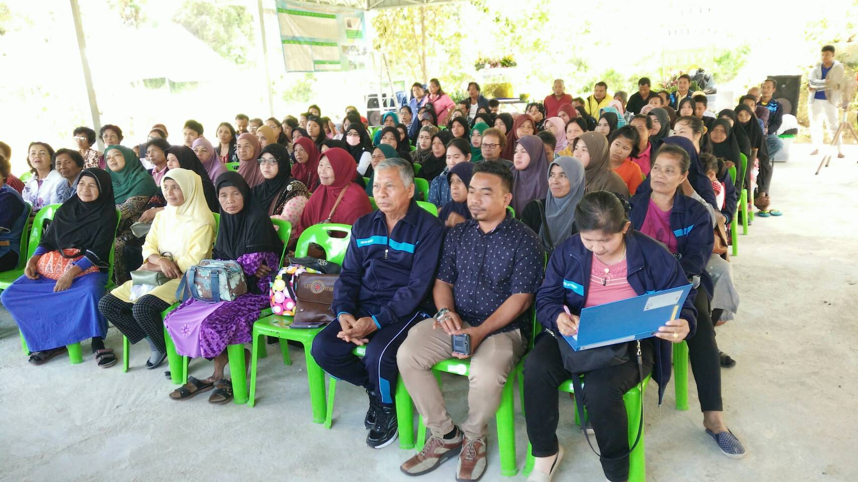 กิจกรรมพัฒนาศักยภาพแกนนำหมู่บ้านให้เรียนรู้ปรัชญาของเศรษฐกิจพอเพียง รุ่นที่ 2