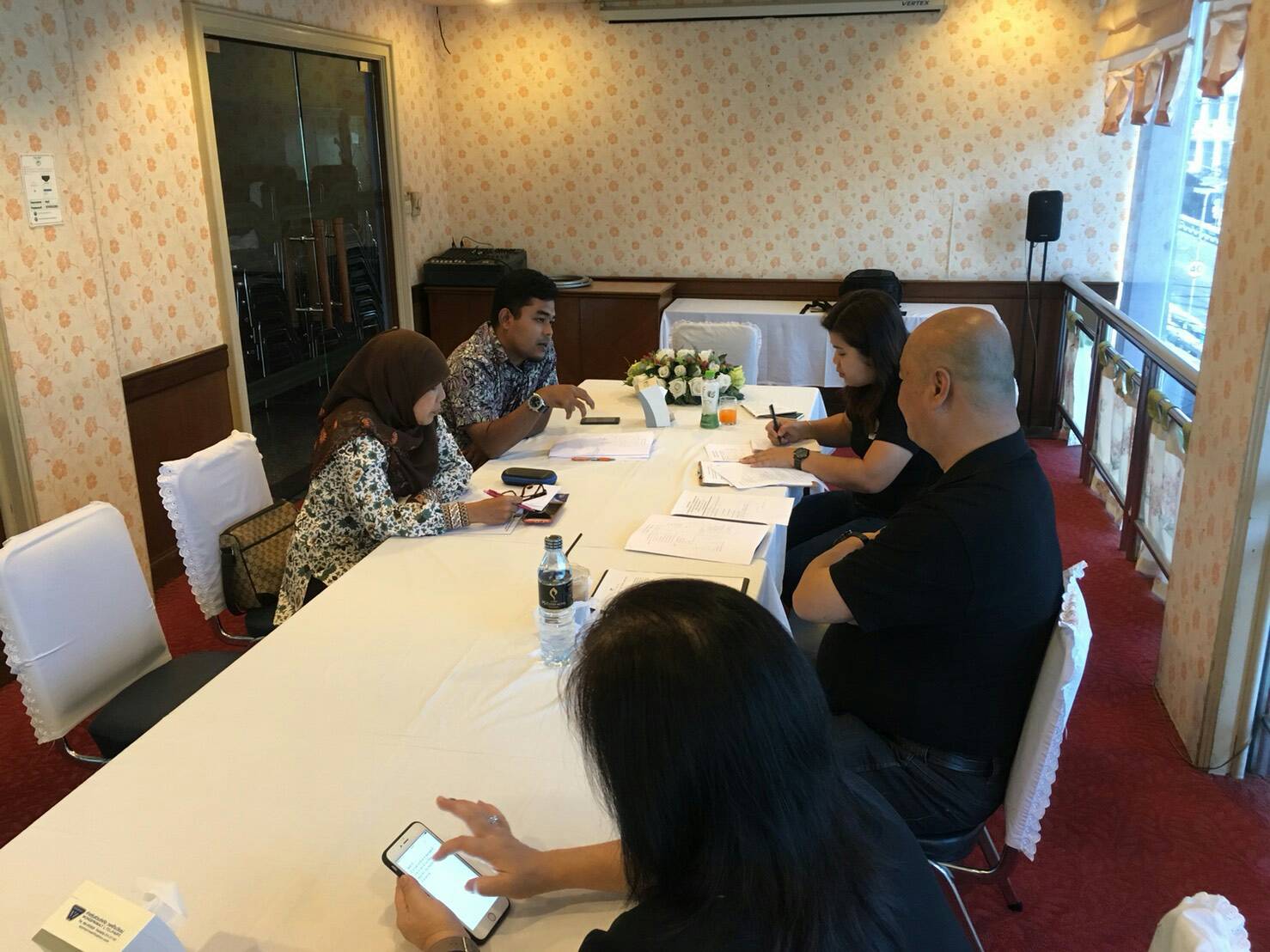 ประชุมปรึกษาหารือโครงการยกระดับ OTOP กับคณะทำงานและที่ปรึกษาโครงการสถาบันวิจัยและเทคโนโลยีแห่งประเทศไทย