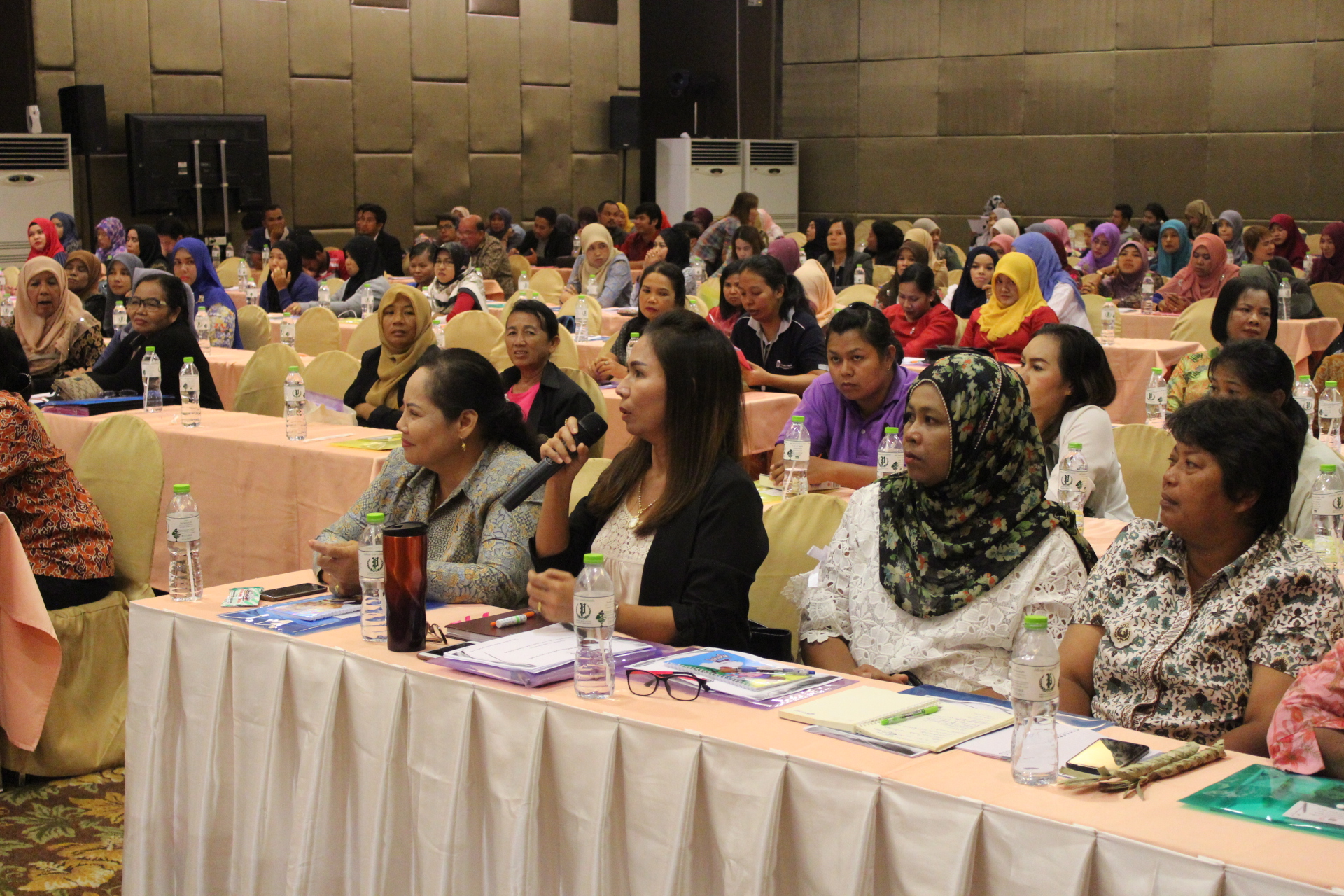 ประชุมโครงการขับเคลื่อนยุทธศาสตร์กองทุนพัฒนาบทบาทสตรี