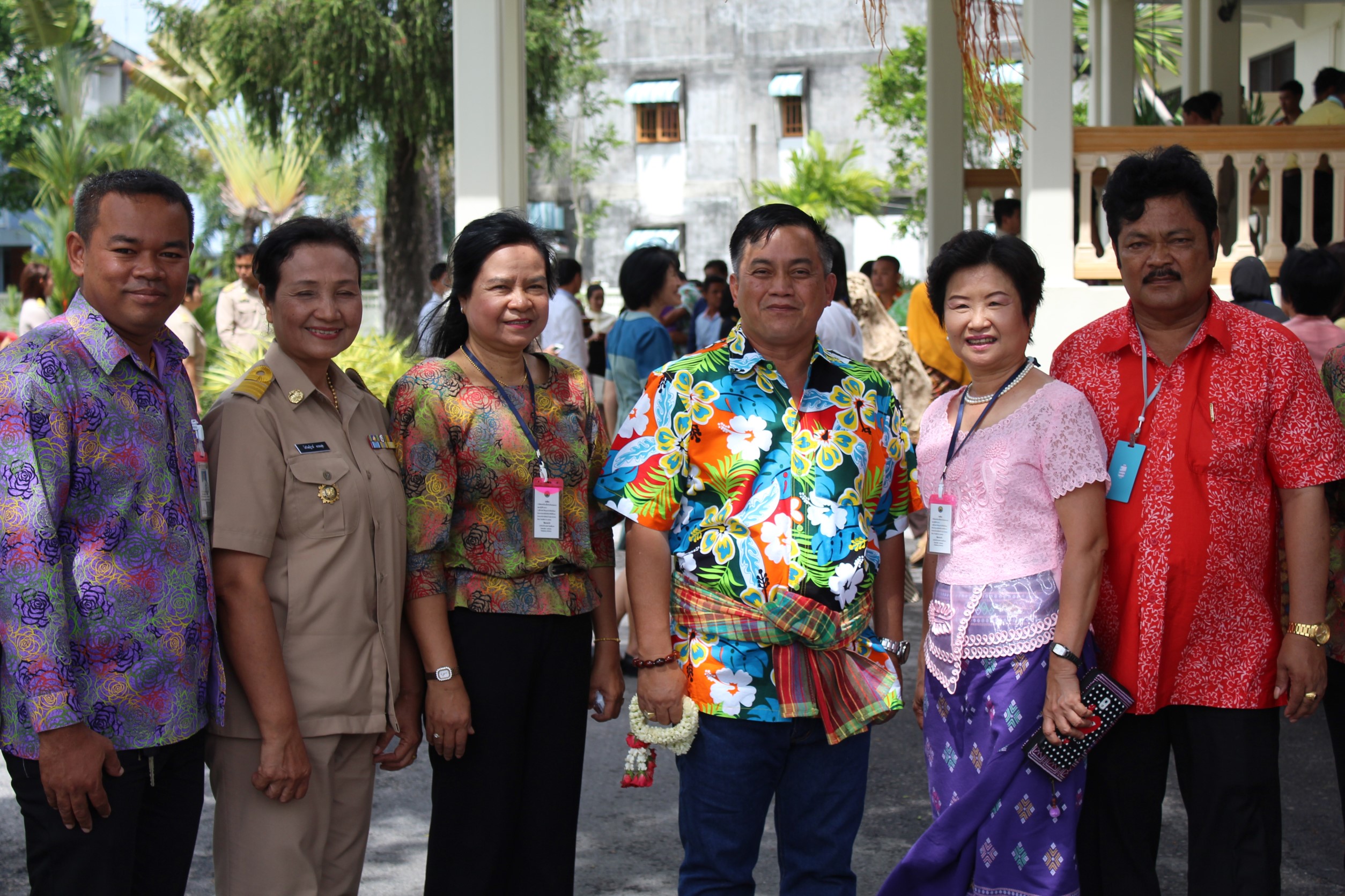 พช.ปัตตานี ร่วมพิธีรดน้ำดำหัวขอพร จาก นายวีรนันทน์ เพ็งจันทร์ ผู้ว่าราชการจังหวัดปัตตานี และนายกเหล่ากาชาดฯ เนื่องในโอกาสวันขึ้นปีใหม่ไทย หรือ “วันสงกรานต์”