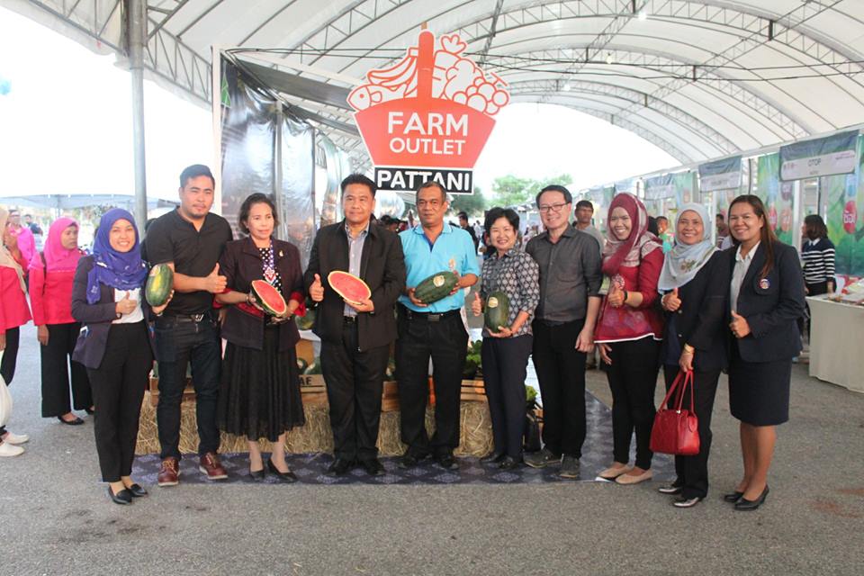 รองอธิบดีกรมการพัฒนาชุมชน พบปะให้กำลังใจและมอบนโยบายแนวทางการดำเนินงานตามยุทธศาสตร์ กรมการพัฒนาชุมชน