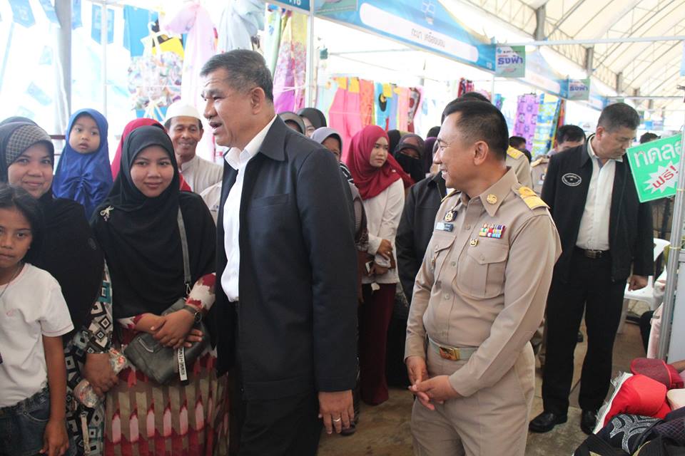 พิธีเปิดงาน”มหกรรมธงฟ้าลดค่าครองชีพเพื่อประชาชนจังหวัดปัตตานี”