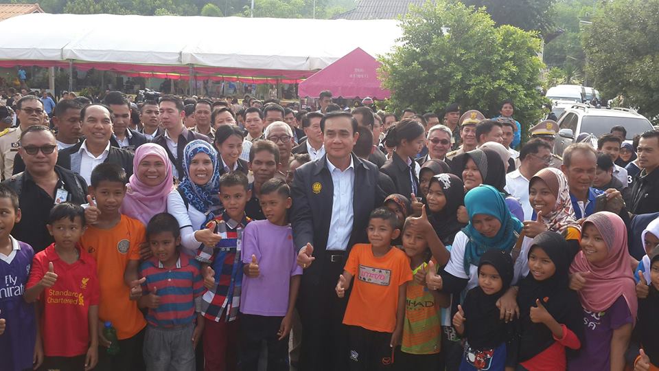 ต้อนรับ พลเอก ประยุทธ์ จันทร์โอชา นายกรัฐมนตรี และคณะ ในการลงพื้นที่ตรวจราชการ และพบปะประชาชน