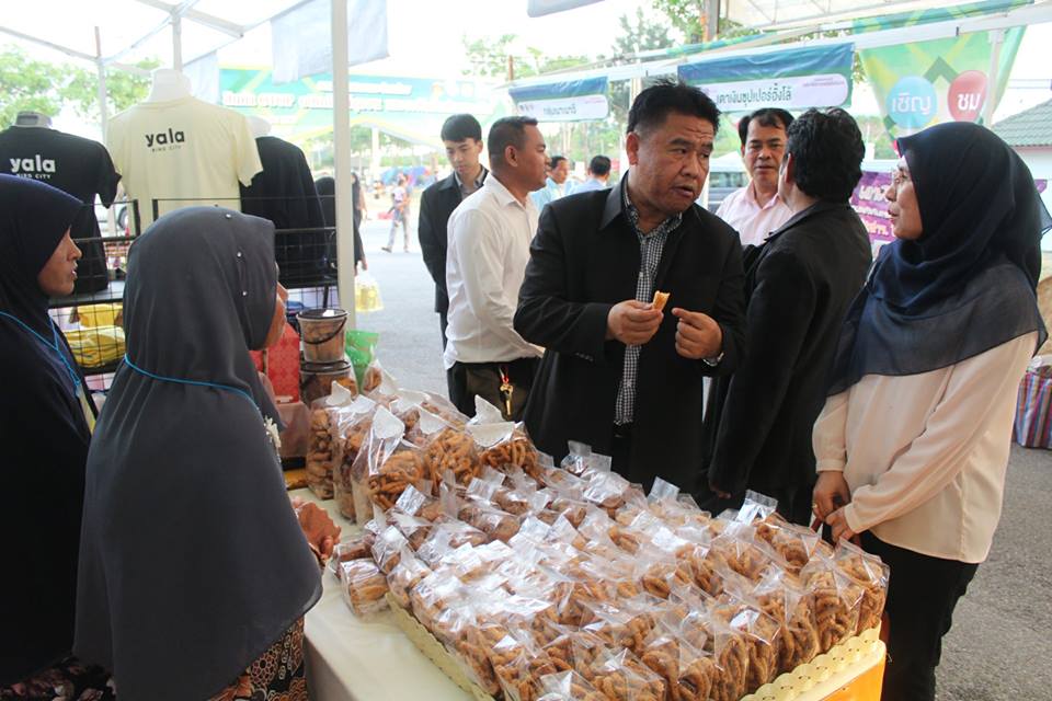 รองอธิบดีกรมการพัฒนาชุมชน พบปะให้กำลังใจและมอบนโยบายแนวทางการดำเนินงานตามยุทธศาสตร์ กรมการพัฒนาชุมชน