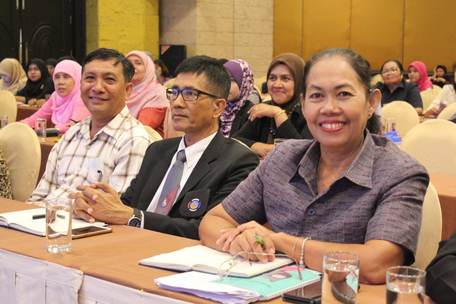 ประชุมเสริมสร้างประสิทธิภาพการปฏิบัติราชการของเจ้าหน้าที่พัฒนาชุมชน