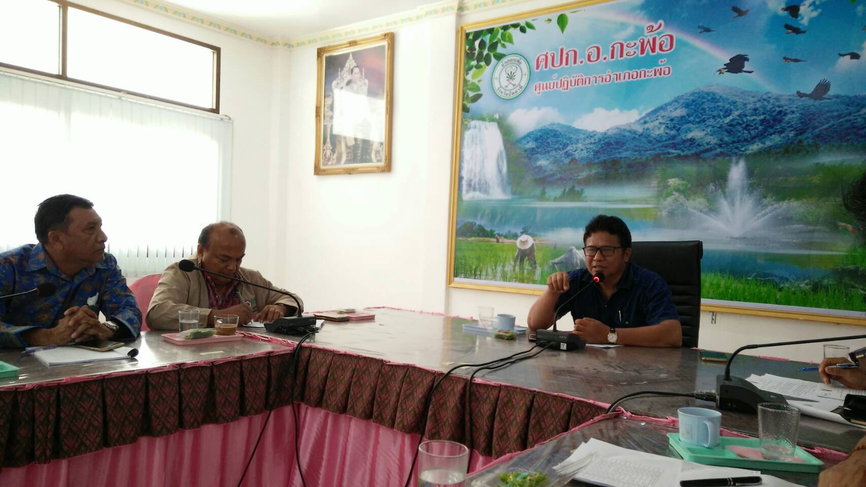 พช.ปัตตานี ลงพื้นที่ อ.กะพ้อ ตรวจติดตามการดำเนินงานโครงการไทยนิยม ยั่งยืน ระดับอำเภอ (ในเวทีที่ 1-3 )