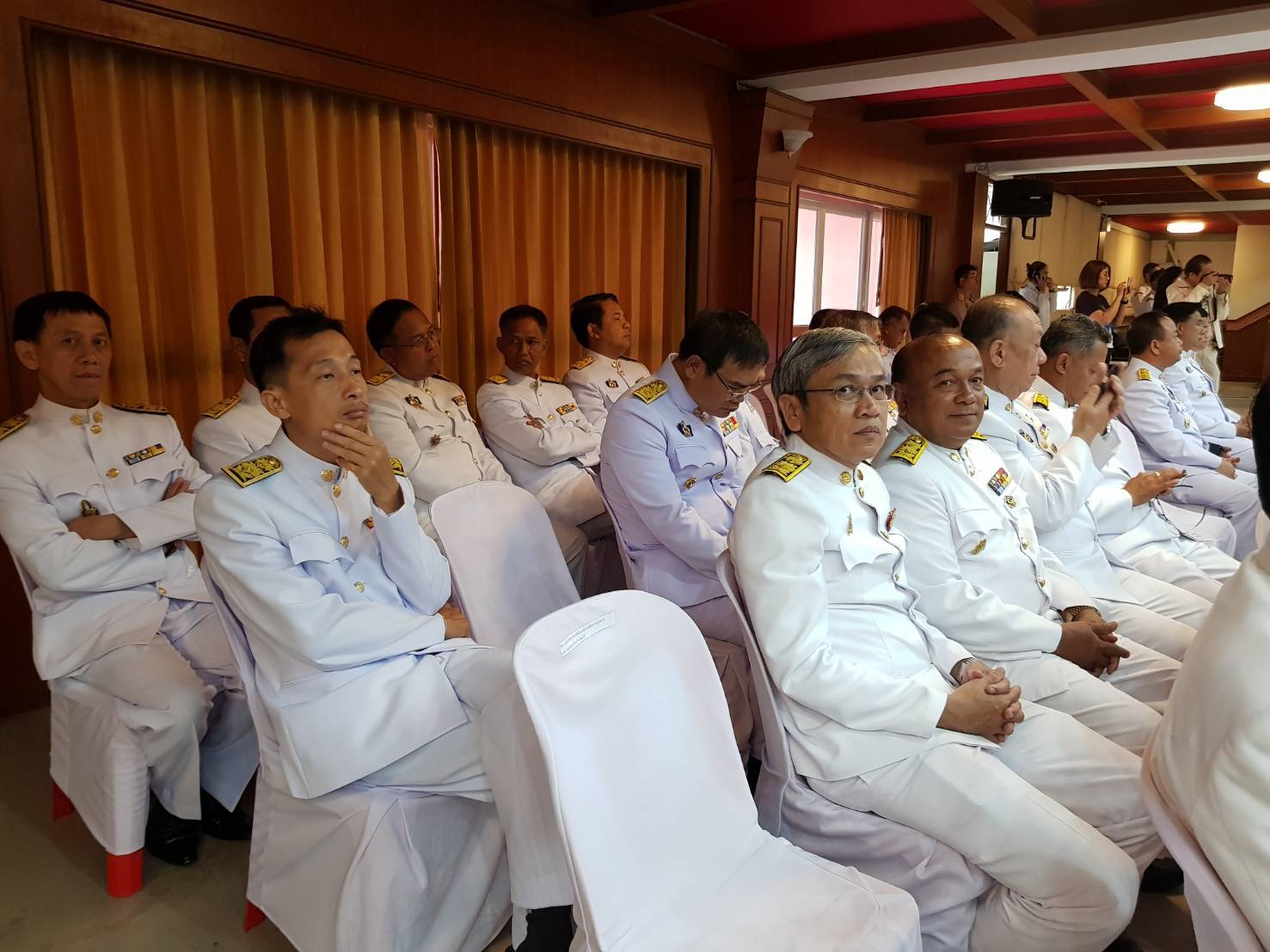 พิธีวางพวงมาลาถวายสักการะเนื่องในวันคล้ายวันสวรรคตสมเด็จพระนเรศวรมหาราช