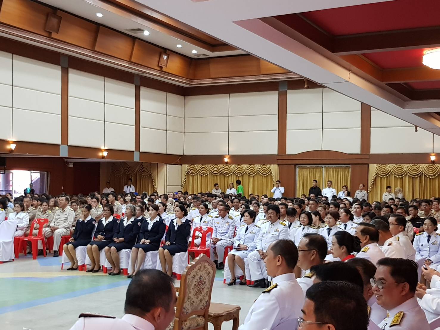 พิธีวางพวงมาลาถวายสักการะเนื่องในวันคล้ายวันสวรรคตสมเด็จพระนเรศวรมหาราช