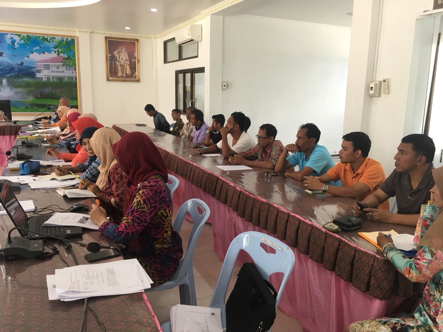 พช.ปัตตานี ขับเคลื่อนโครงการพัฒนาศักยภาพกองทุนแม่ของแผ่นดินในพื้นที่ อ.กะพ้อและ อ.ทุ่งยางแดง จังหวัดปัตตานี กิจกรรมประชุมเครือข่ายกองทุนแม่ของแผ่นดินสัญจร