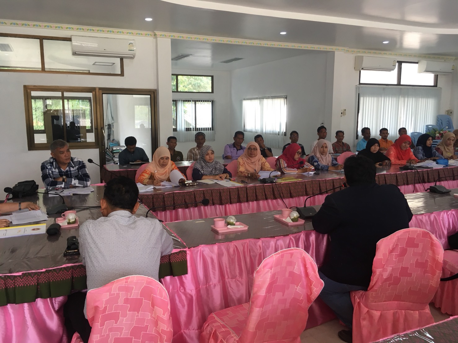 พช.ปัตตานี ขับเคลื่อนโครงการพัฒนาศักยภาพกองทุนแม่ของแผ่นดินในพื้นที่ อ.กะพ้อและ อ.ทุ่งยางแดง จังหวัดปัตตานี กิจกรรมประชุมเครือข่ายกองทุนแม่ของแผ่นดินสัญจร