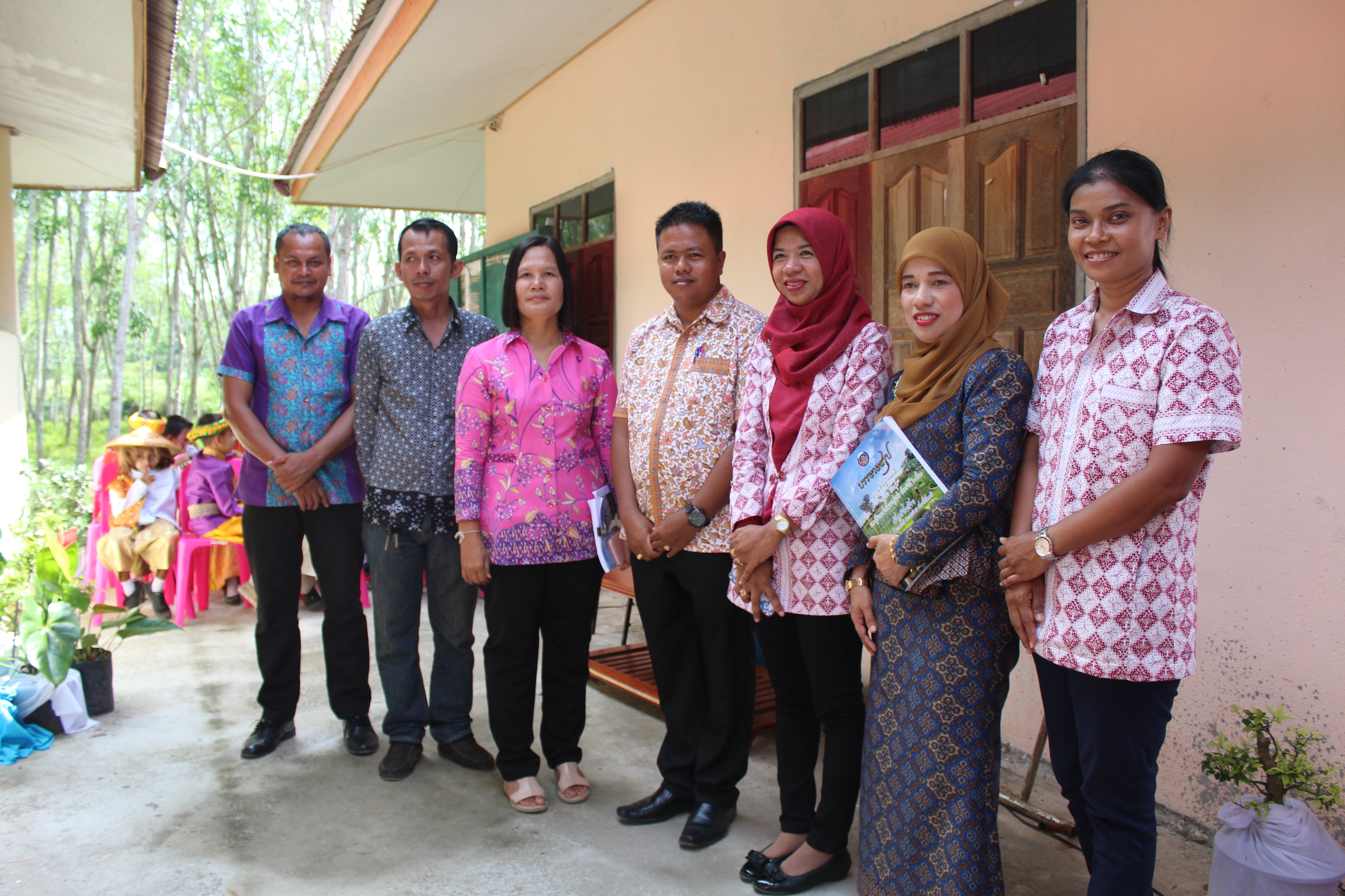 พช.ปัตตานี ลงพื้นที่ อ.แม่ลาน เพื่อตรวจเยี่ยมผลการดำเนินงานฯ และคัดสรรพื้นที่เป้าหมายฯ ดีเด่น ปี 2561