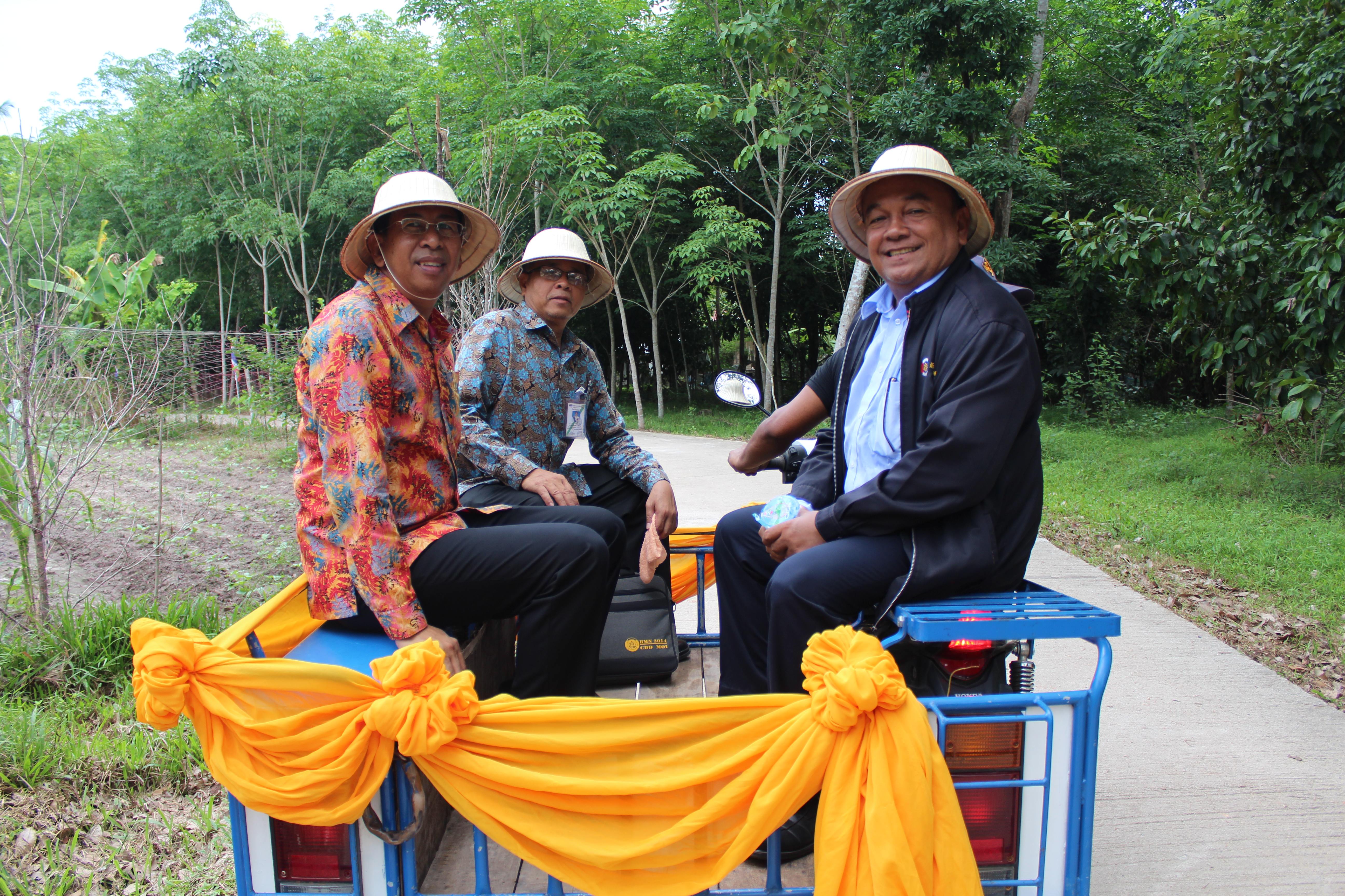 พช.ปัตตานี ลงพื้นที่ อ.แม่ลาน เพื่อตรวจเยี่ยมผลการดำเนินงานฯ และคัดสรรพื้นที่เป้าหมายฯ ดีเด่น ปี 2561