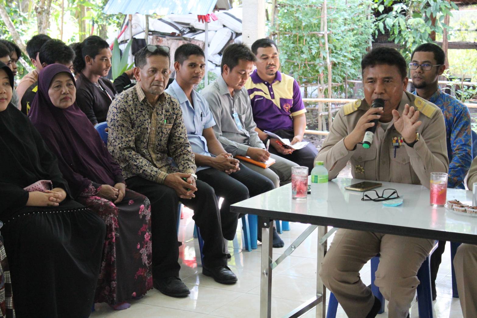 พช.ปัตตานี ลงพื้นที่ อ.กะพ้อ เพื่อตรวจเยี่ยมผลการดำเนินงานฯ และคัดสรรพื้นที่เป้าหมายฯ ดีเด่น ปี 2561