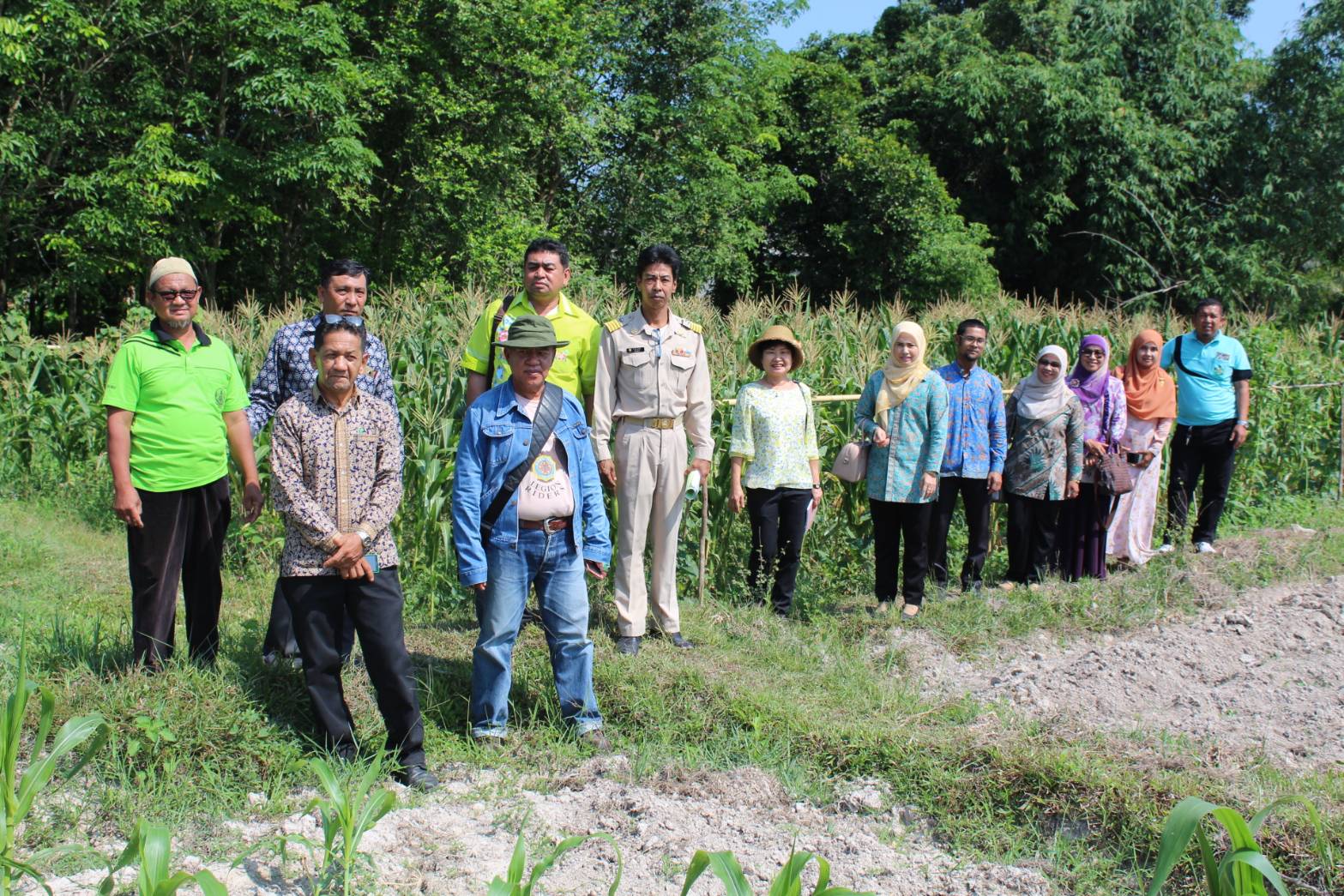 พช.ปัตตานี ลงพื้นที่ อ.กะพ้อ เพื่อตรวจเยี่ยมผลการดำเนินงานฯ และคัดสรรพื้นที่เป้าหมายฯ ดีเด่น ปี 2561