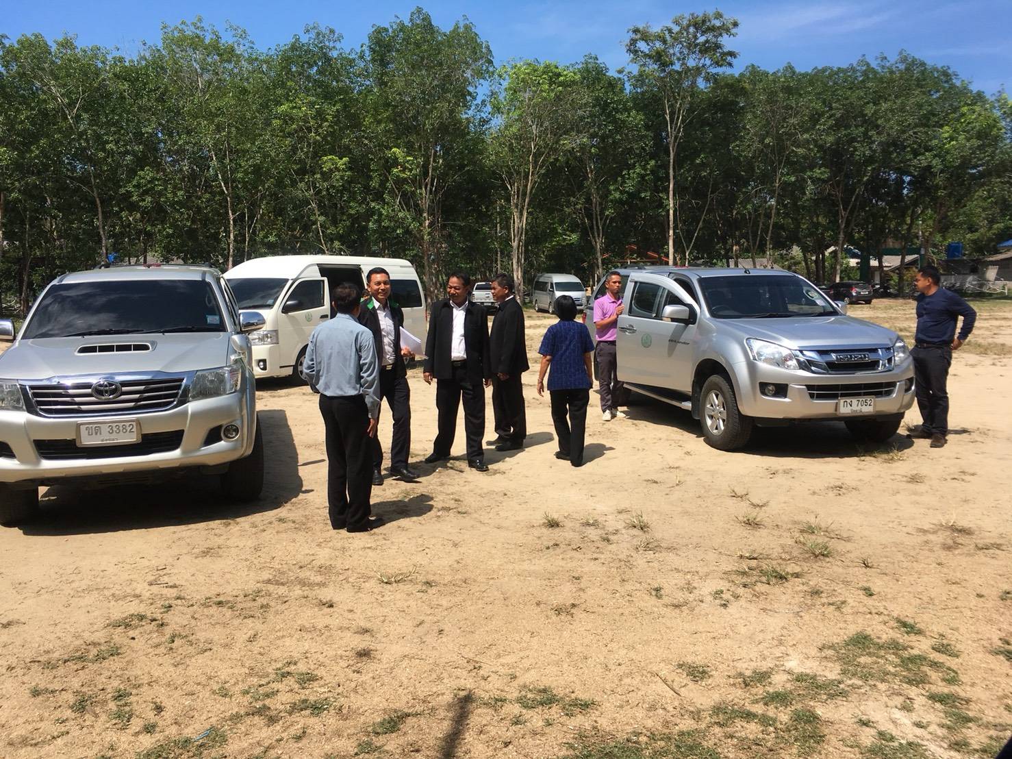 พช.ปัตตานี ร่วมต้อนรับคณะกรรมการตัดสินการประกวดวิสาหกิจชุมชนระดับเขต เข้าตัดสินการประกวดวิสาหกิจชุมชนกลุ่มออมทรัพย์เพื่อการเกษตรและร้านค้าลอยฟ้า