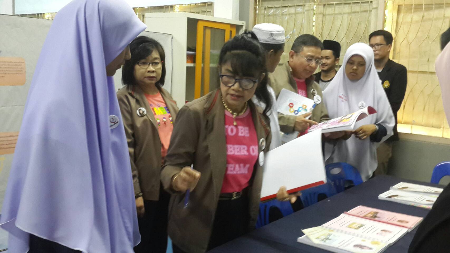 ร่วมต้อนรับคณะกรรมการระดับประเทศ ในการตรวจเยี่ยมและให้คะแนนชมรม TO BE NUMBER ONE  ที่ผ่านการคัดเลือกในระดับภาคใต้