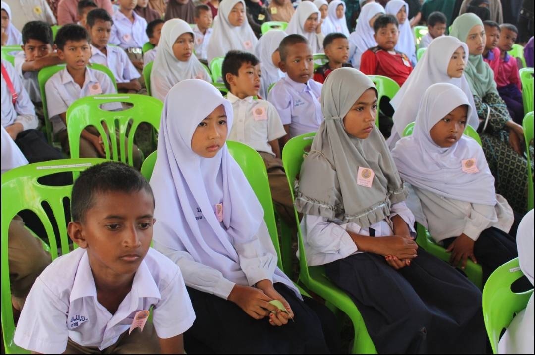 พช.ปัตตานี ร่วมกิจกรรมโครงการจังหวัดเคลื่อนที่อำเภอกะพ้อ จังหวัดปัตตานี