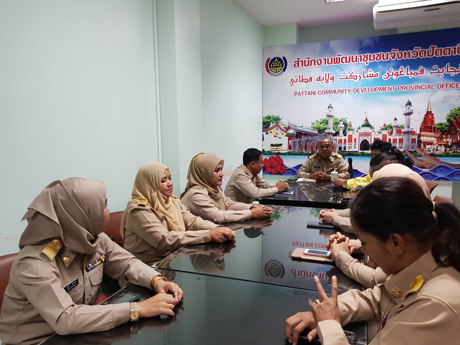 พัฒนาการจังหวัดปัตตานี มอบนโยบายและให้โอวาทแก่นักวิชาการพัฒนาชุมชน ในโอกาสมารายงานตัวปฏิบัติราชการในพื้นที่จังหวัดปัตตานี