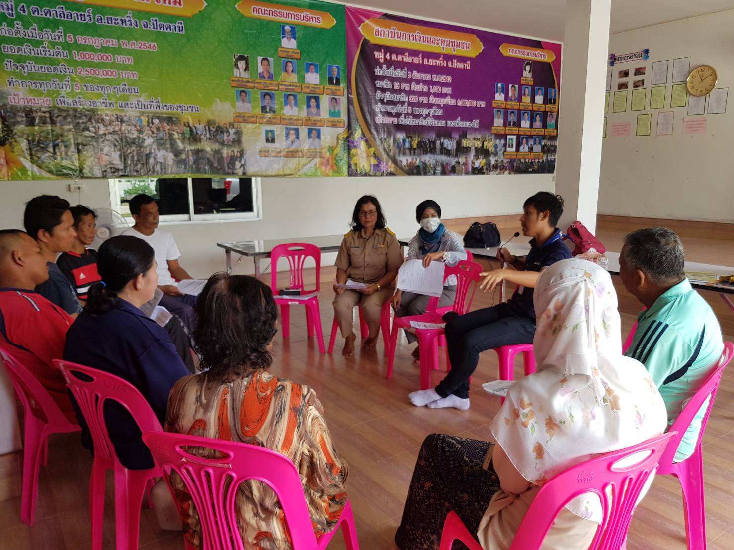 พช.ปัตตานี ลงพื้นที่ติดตามเตรียมความพร้อมโครงการประกวดหมู่บ้านสารสนเทศดีเด่นเพื่อพัฒนาเศรษฐกิจชุมชนและคุณภาพชีวิต ระดับจังหวัด