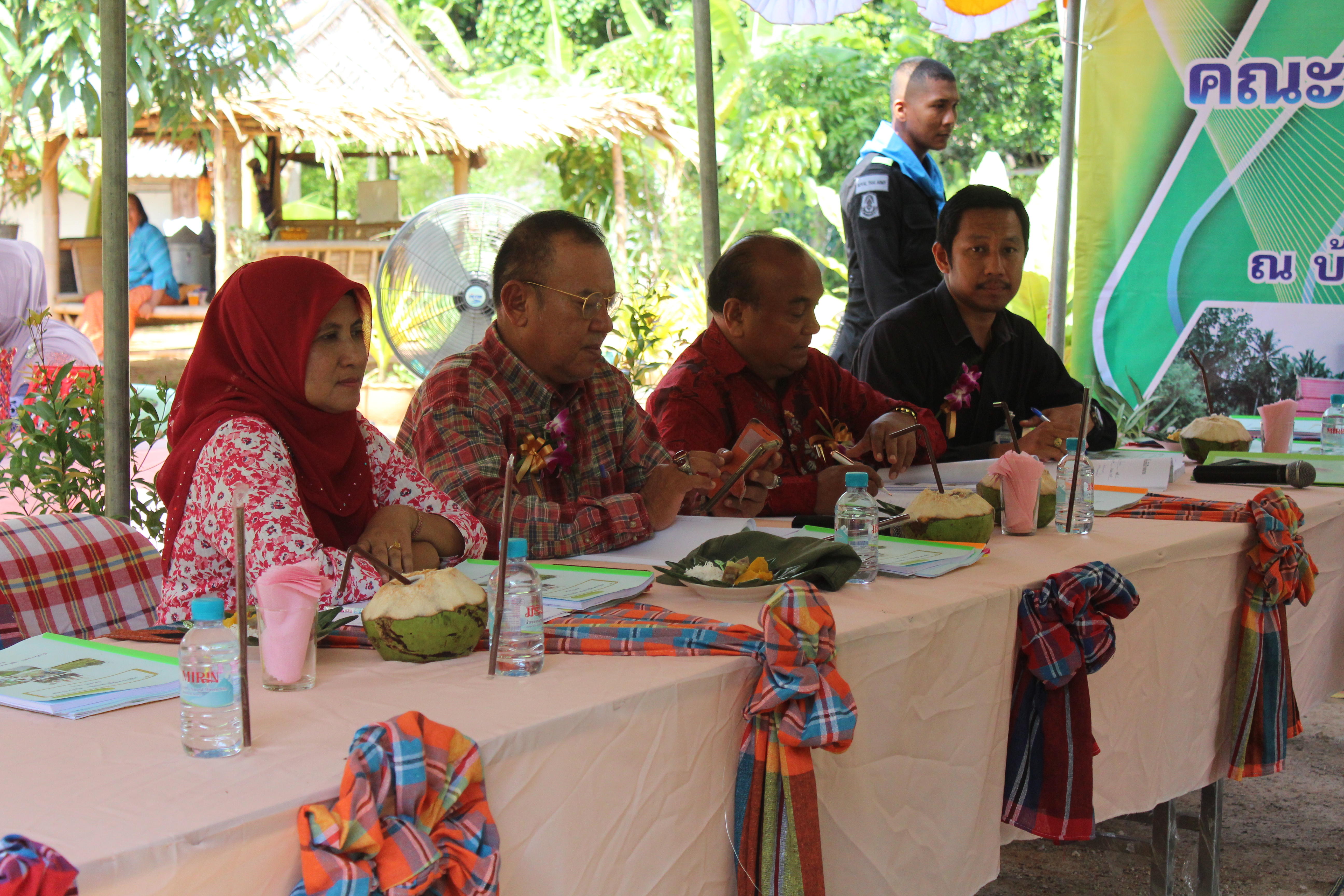 พช.ปัตตานี ลงพื้นที่ อ.หนองจิก เพื่อตรวจเยี่ยมผลการดำเนินงานฯ และคัดสรรพื้นที่เป้าหมายฯ ดีเด่น ปี 2561