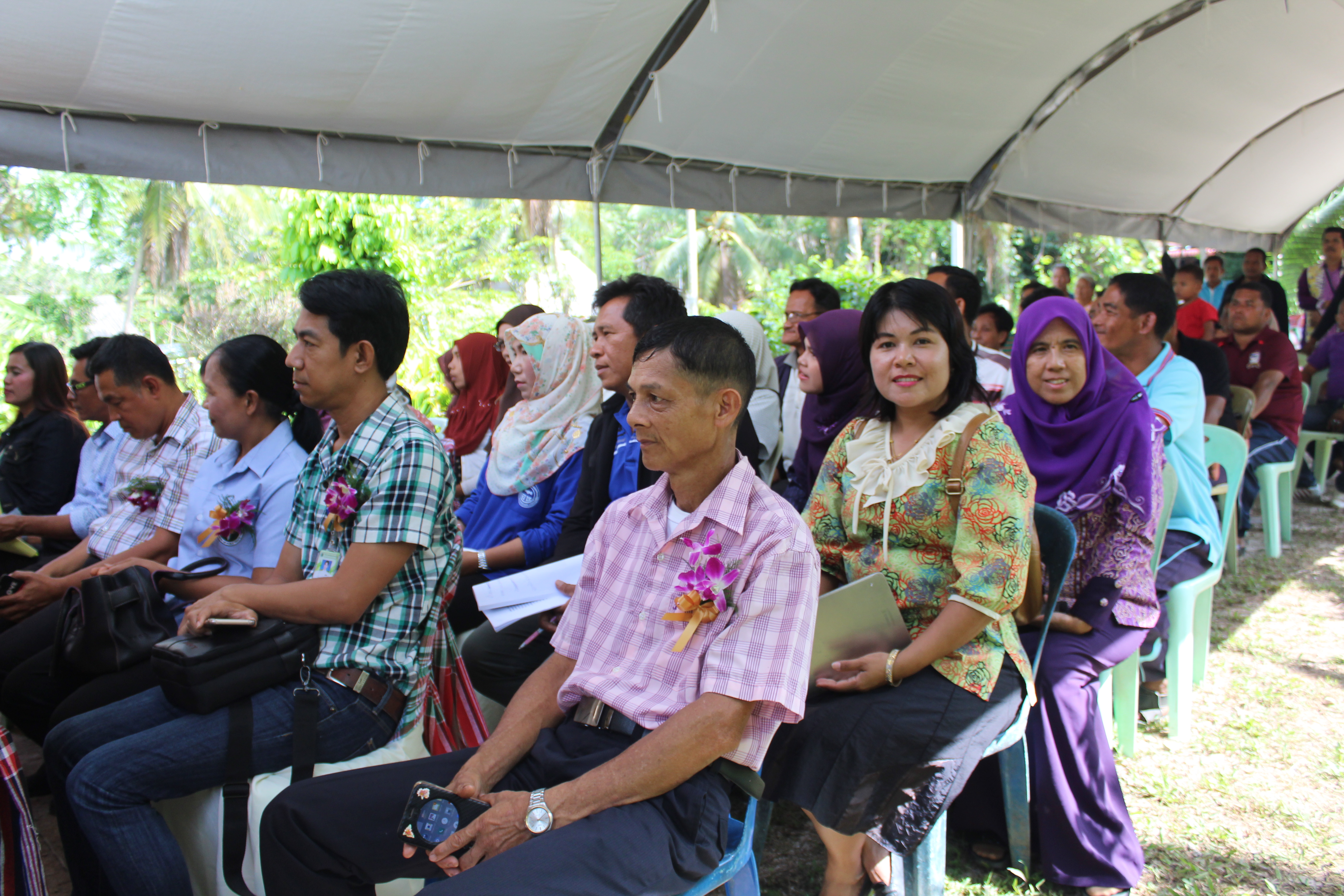 พช.ปัตตานี ลงพื้นที่ อ.หนองจิก เพื่อตรวจเยี่ยมผลการดำเนินงานฯ และคัดสรรพื้นที่เป้าหมายฯ ดีเด่น ปี 2561