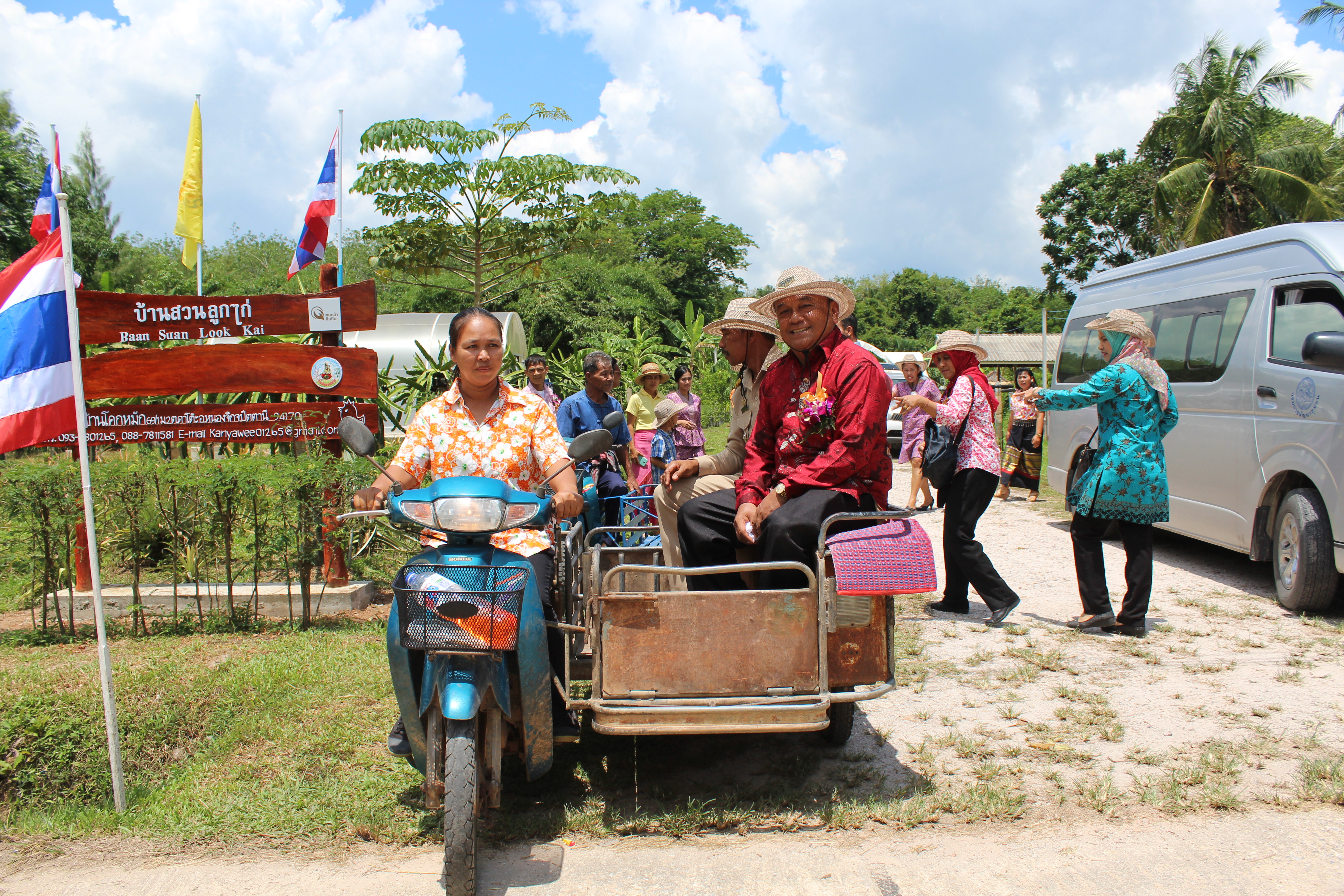 พช.ปัตตานี ลงพื้นที่ อ.หนองจิก เพื่อตรวจเยี่ยมผลการดำเนินงานฯ และคัดสรรพื้นที่เป้าหมายฯ ดีเด่น ปี 2561