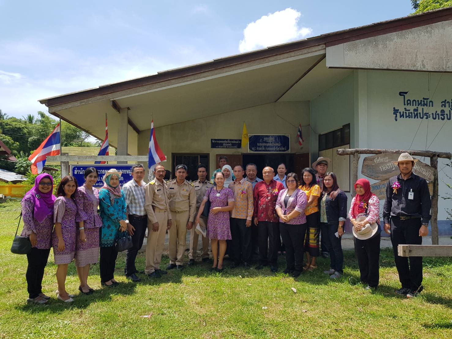 พช.ปัตตานี ลงพื้นที่ อ.หนองจิก เพื่อตรวจเยี่ยมผลการดำเนินงานฯ และคัดสรรพื้นที่เป้าหมายฯ ดีเด่น ปี 2561