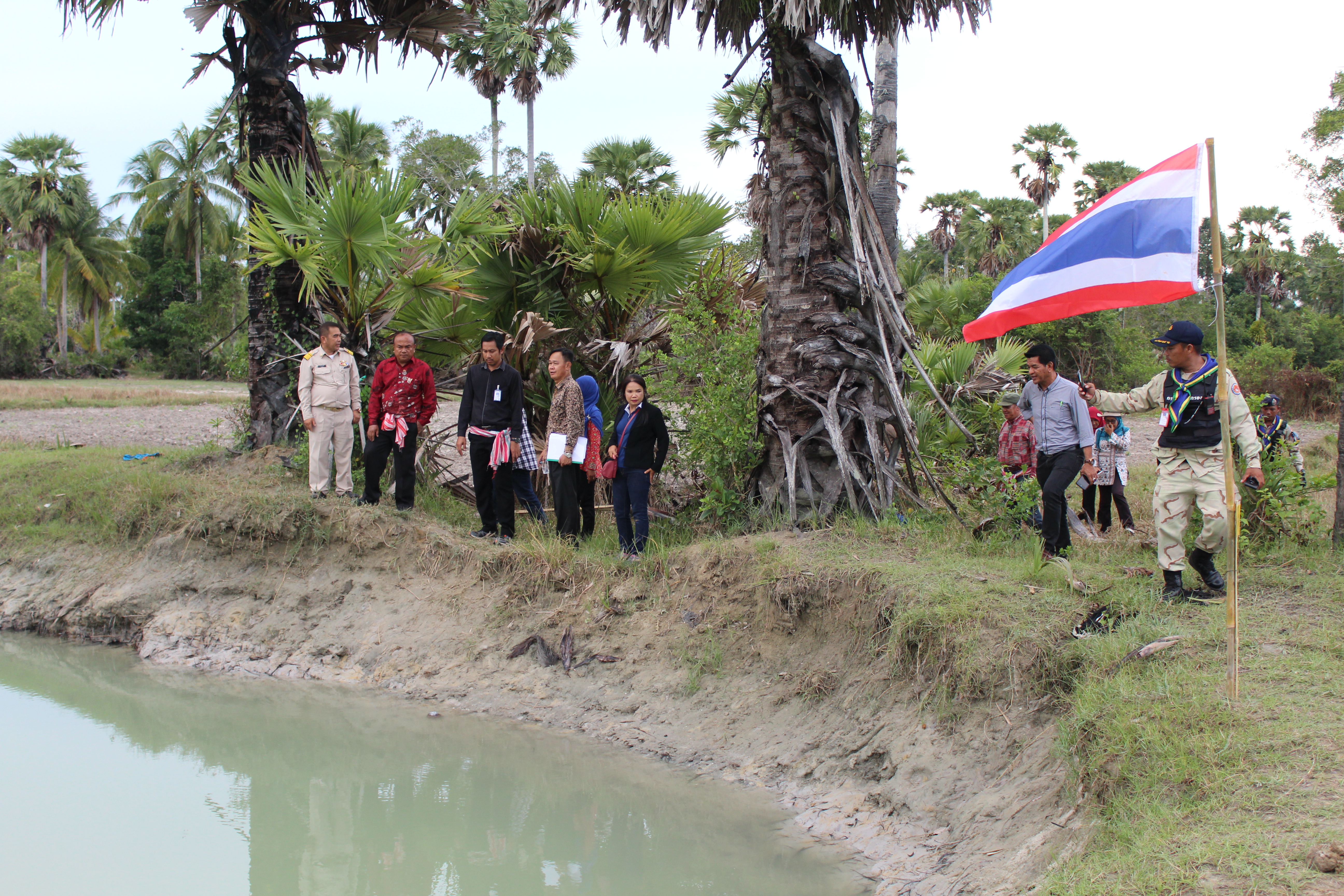 พช.ปัตตานี ลงพื้นที่ อ.เมือง เพื่อตรวจเยี่ยมผลการดำเนินงานฯ และคัดสรรพื้นที่เป้าหมายฯ ดีเด่น ปี 2561