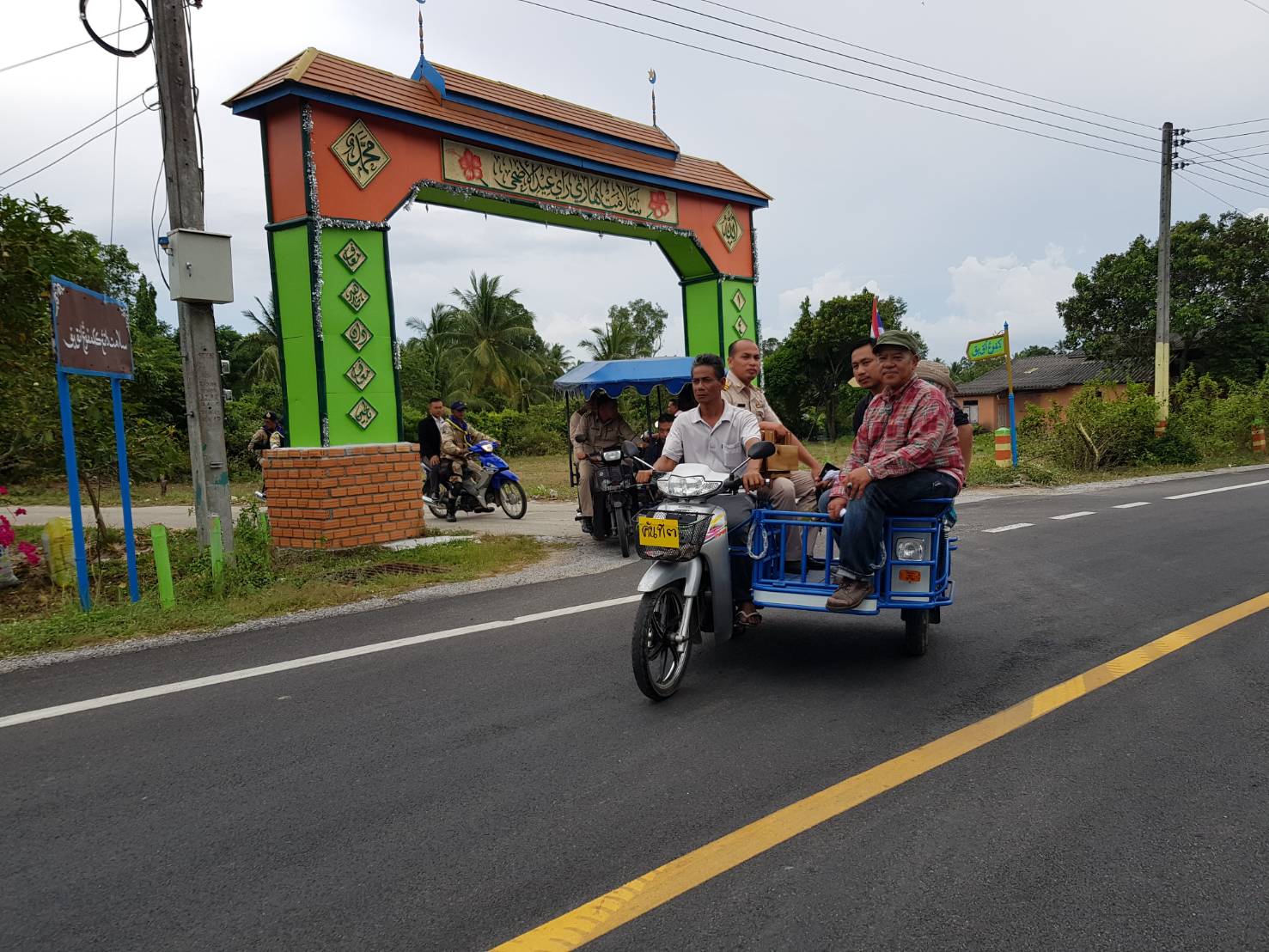 พช.ปัตตานี ลงพื้นที่ อ.เมือง เพื่อตรวจเยี่ยมผลการดำเนินงานฯ และคัดสรรพื้นที่เป้าหมายฯ ดีเด่น ปี 2561
