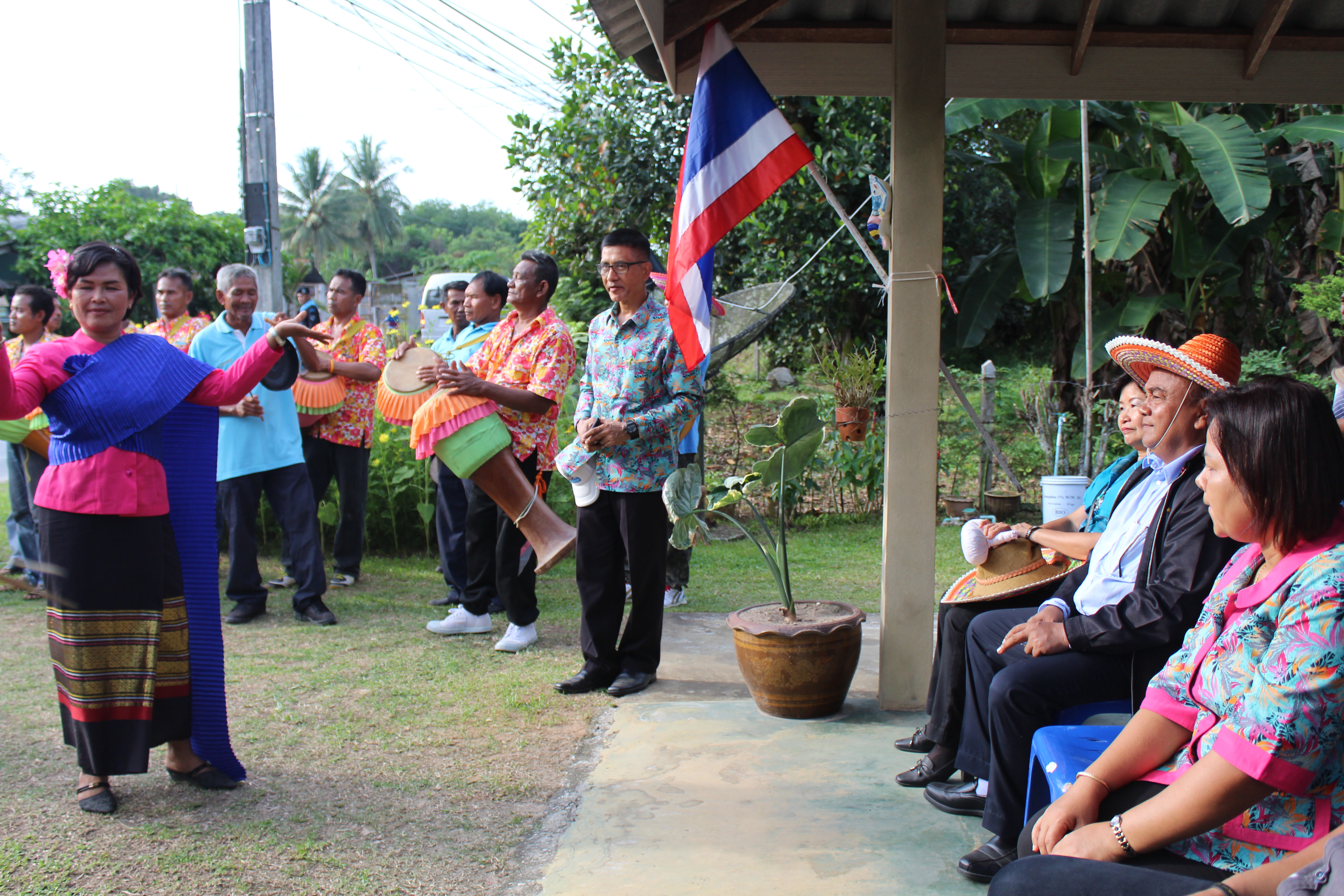 พช.ปัตตานี ลงพื้นที่ อ.โคกโพธิ์ เพื่อตรวจเยี่ยมผลการดำเนินงานฯ และคัดสรรพื้นที่เป้าหมายฯ ดีเด่น ปี 2561