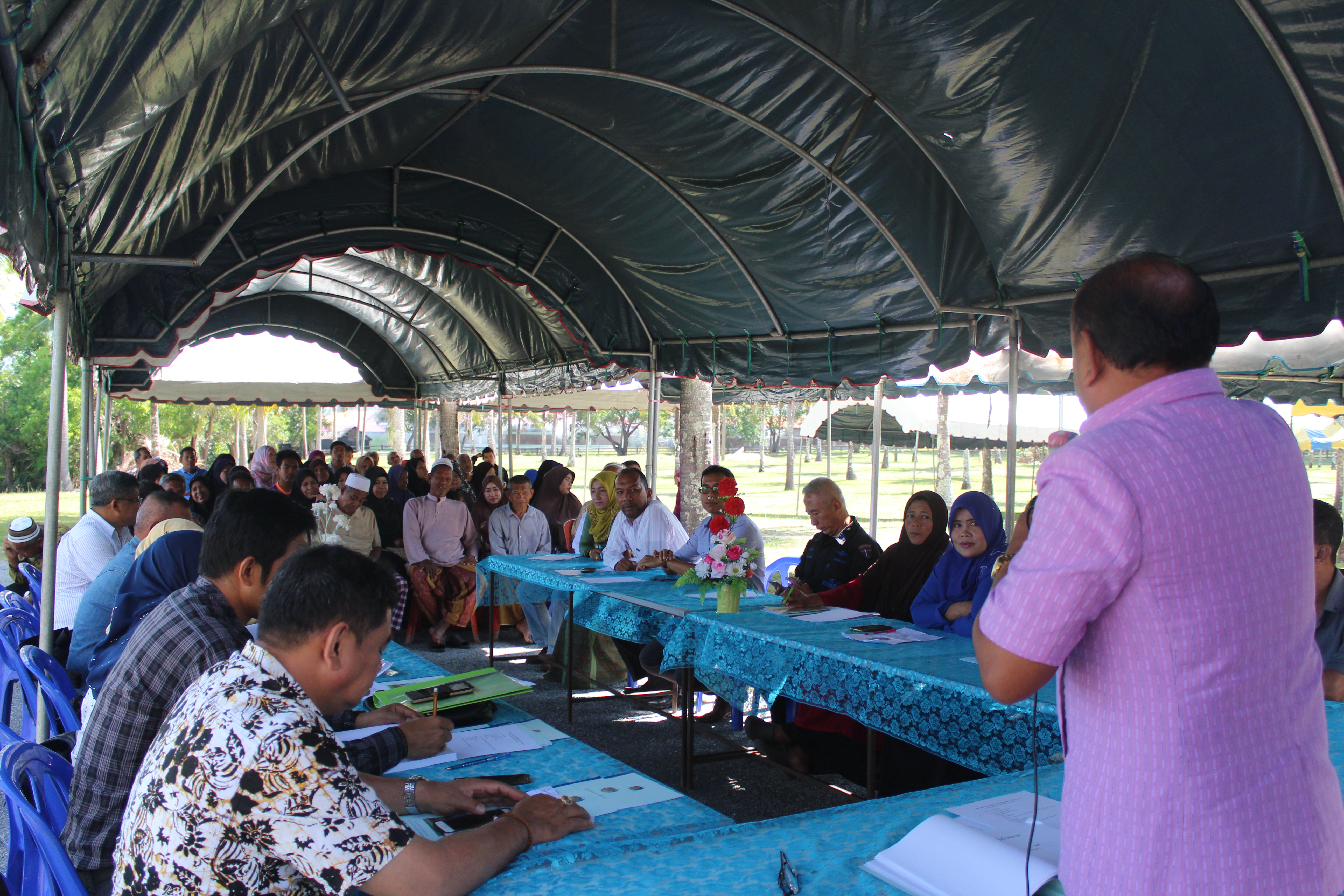 พช.ปัตตานี ลงพื้นที่ อ.ไม้แก่น เพื่อตรวจเยี่ยมผลการดำเนินงานฯ และคัดสรรพื้นที่เป้าหมายฯ ดีเด่น ปี 2561